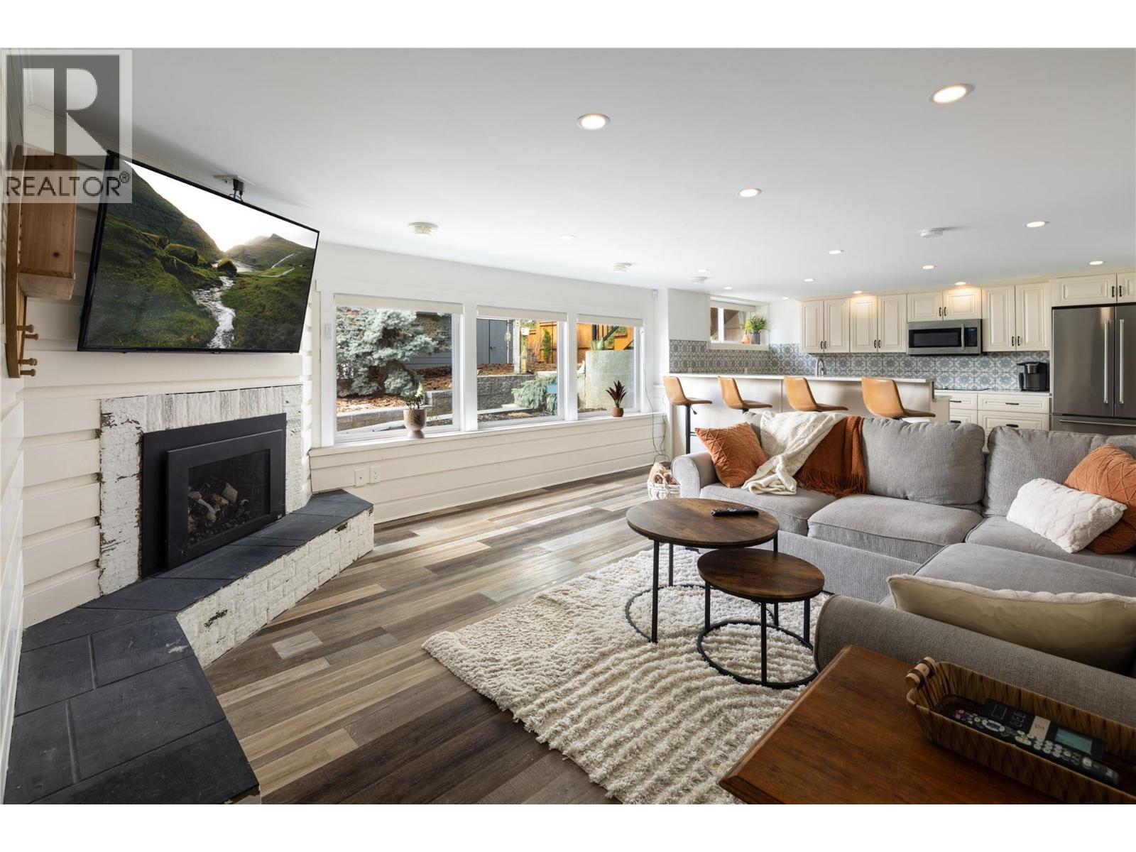 277 Clifton Road North, Kelowna