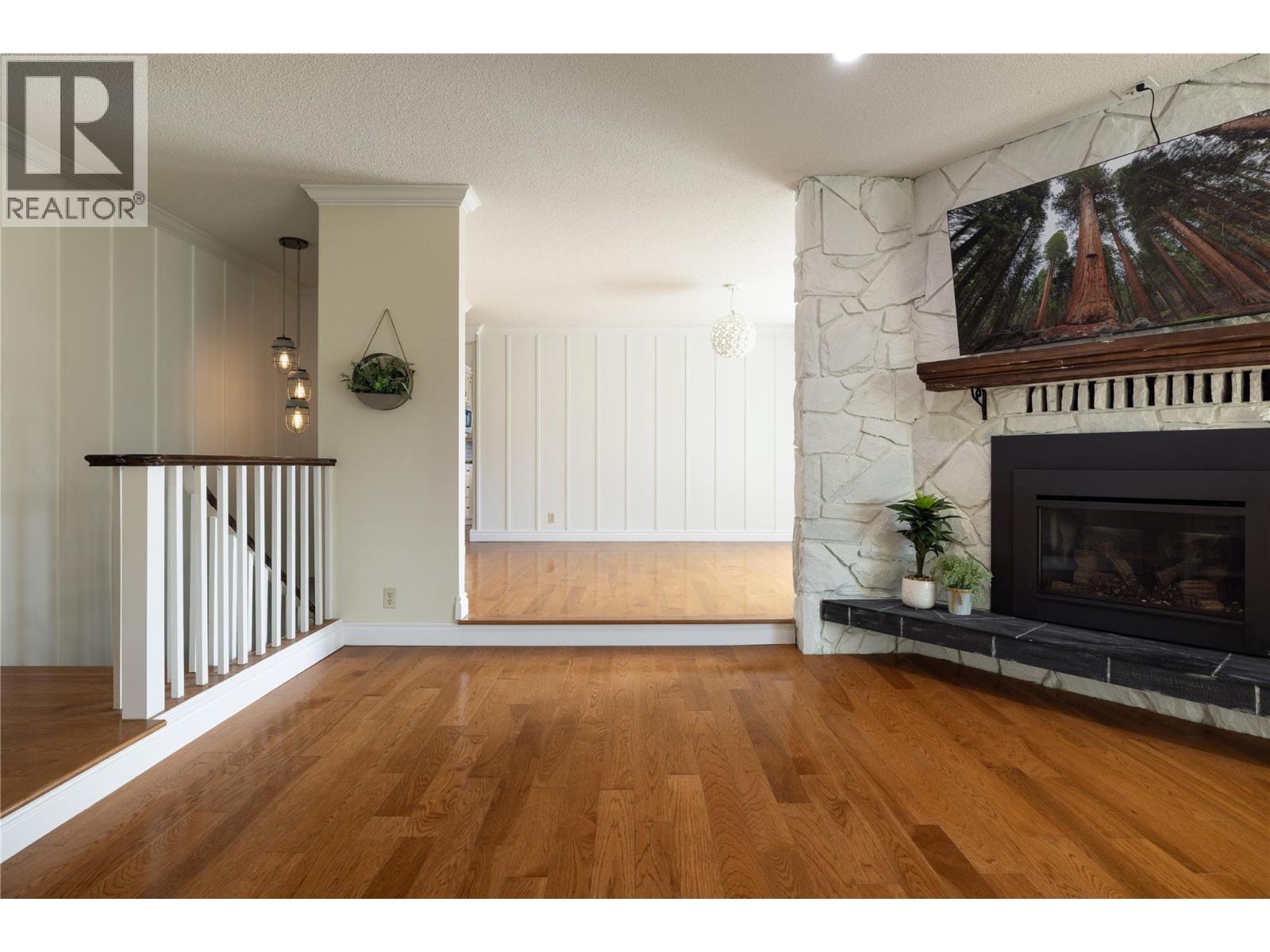  277 Clifton Road North, Kelowna