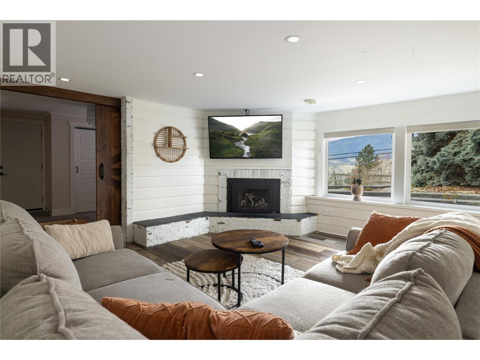  277 Clifton Road North, Kelowna