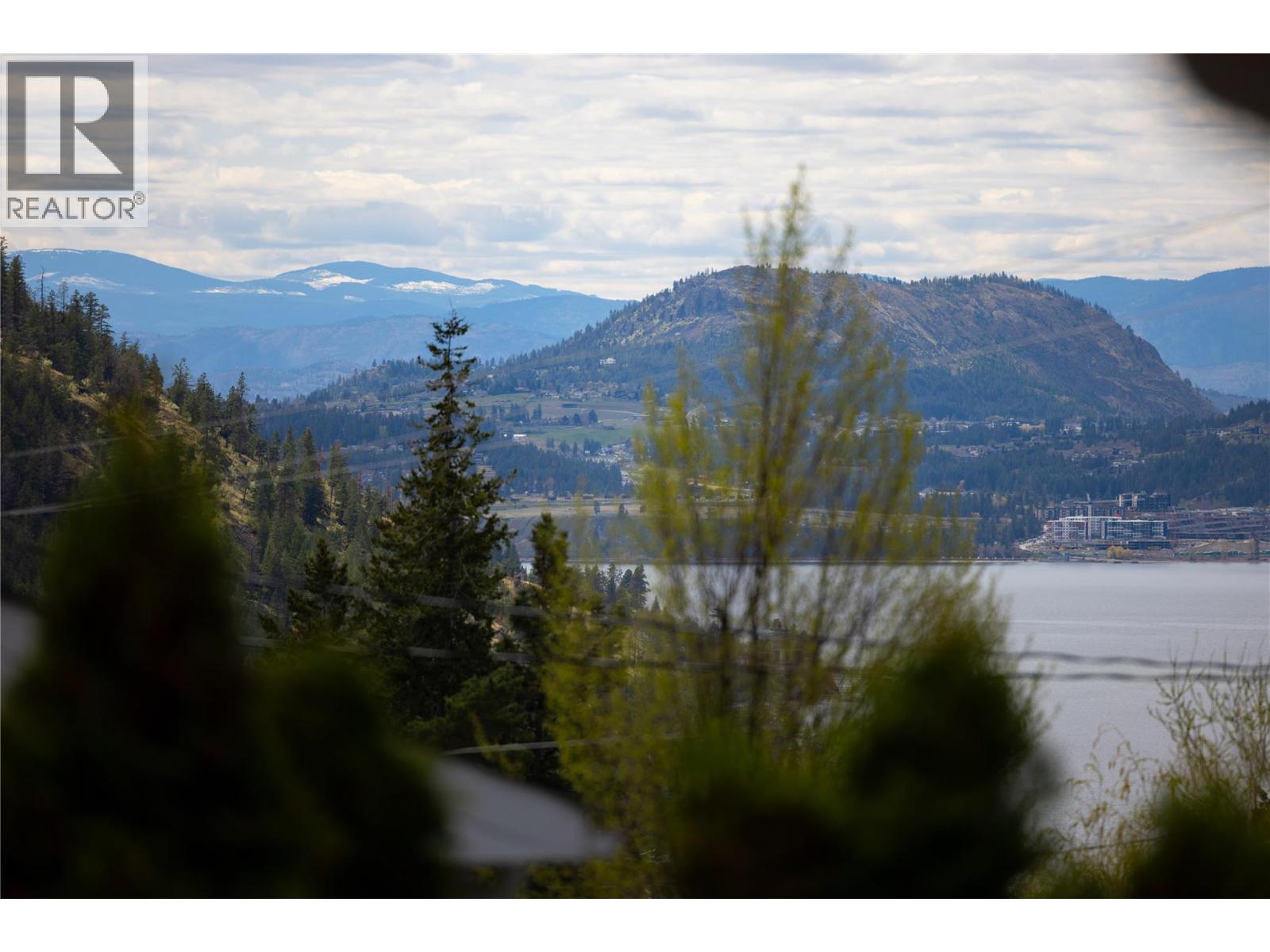 277 Clifton Road North, Kelowna