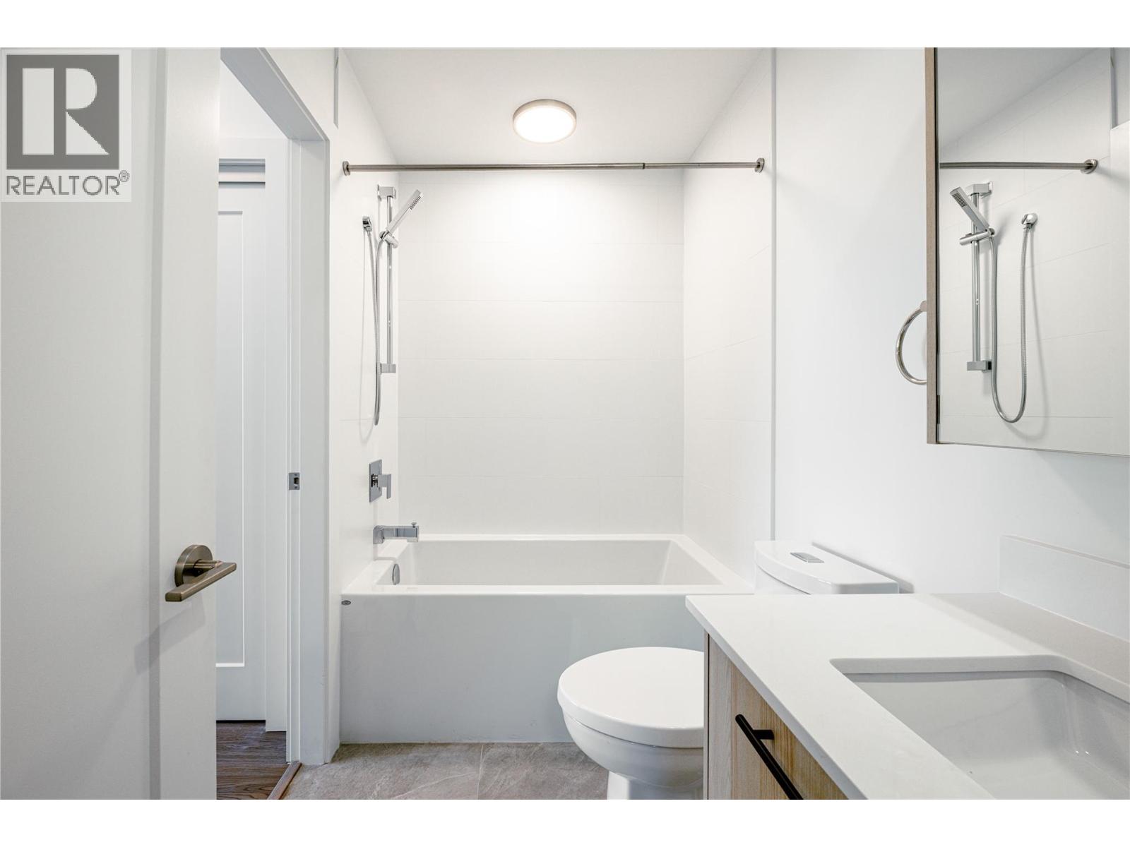 #314 1380 Pridham Avenue - 5