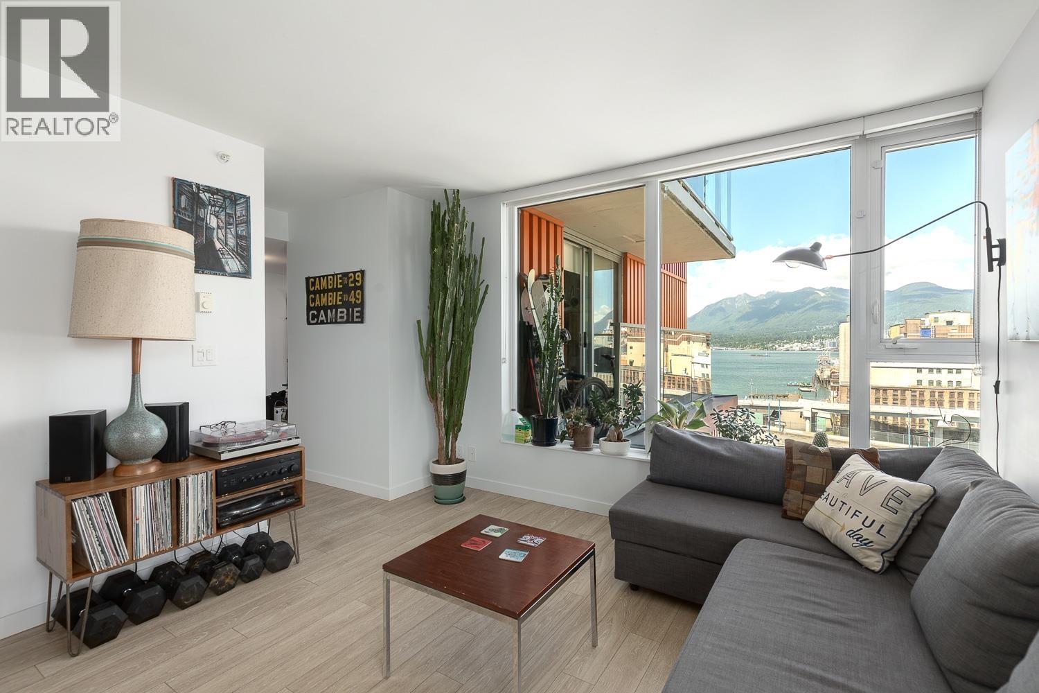 904 983 E HASTINGS STREET