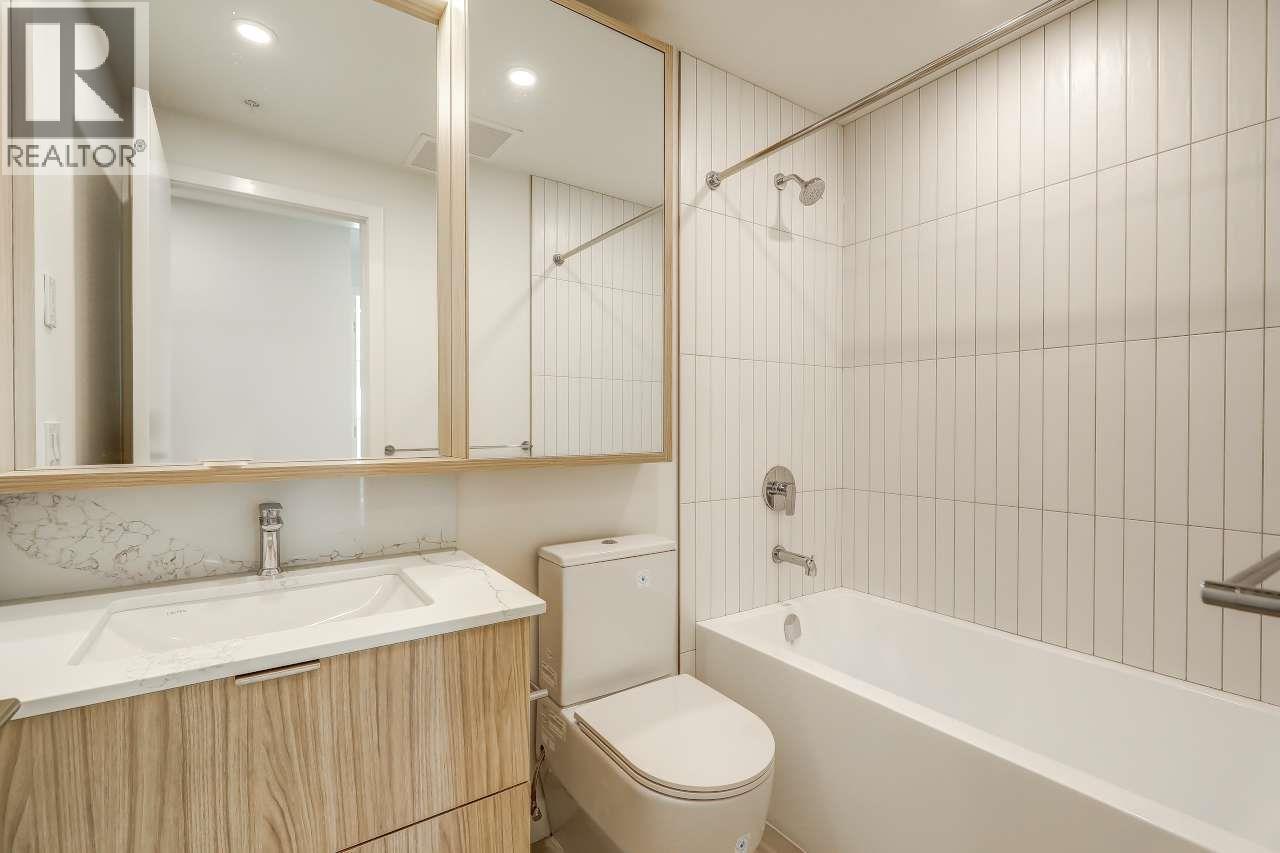 301 537 COTTONWOOD AVENUE, Coquitlam