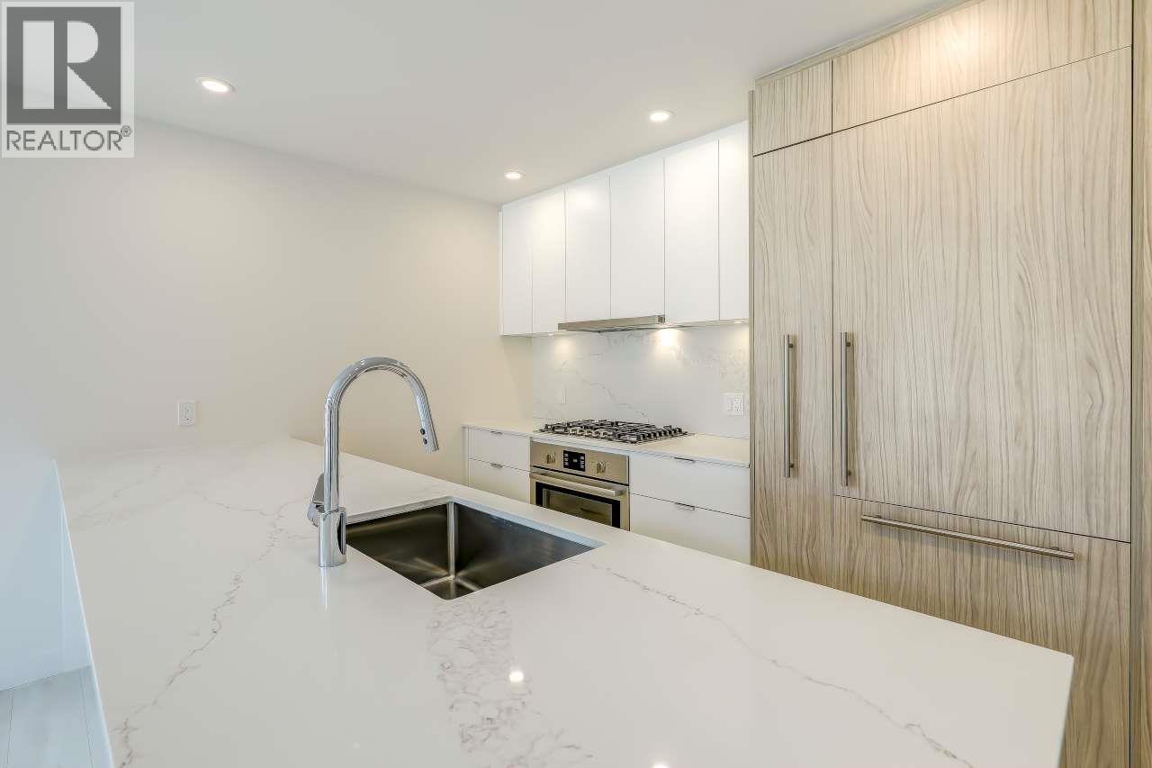 301 537 COTTONWOOD AVENUE, Coquitlam