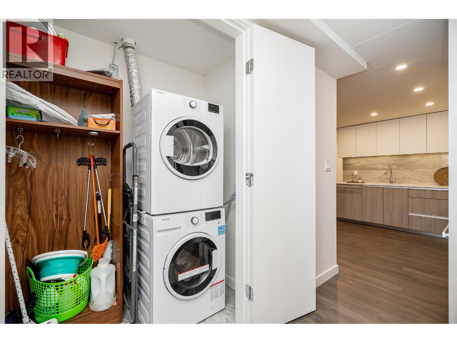 #403-6633 BUSWELL Street, Richmond