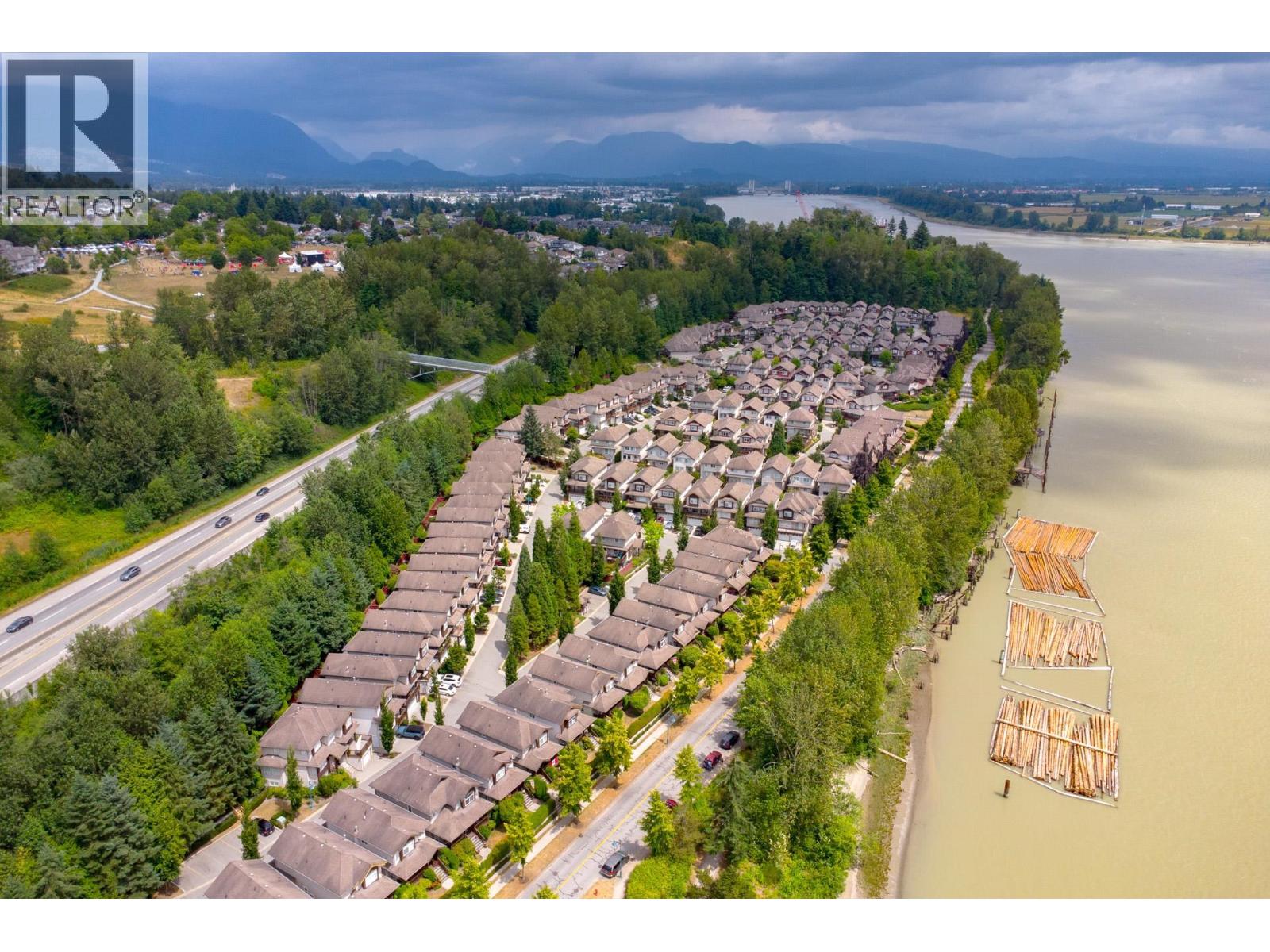 38 2387 ARGUE STREET, Port Coquitlam
