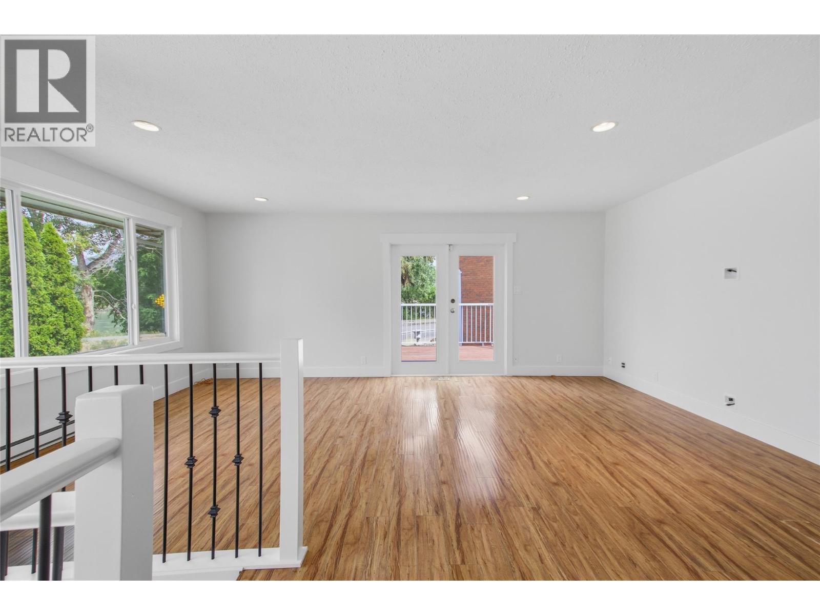 298 JUNIPER Avenue - 12