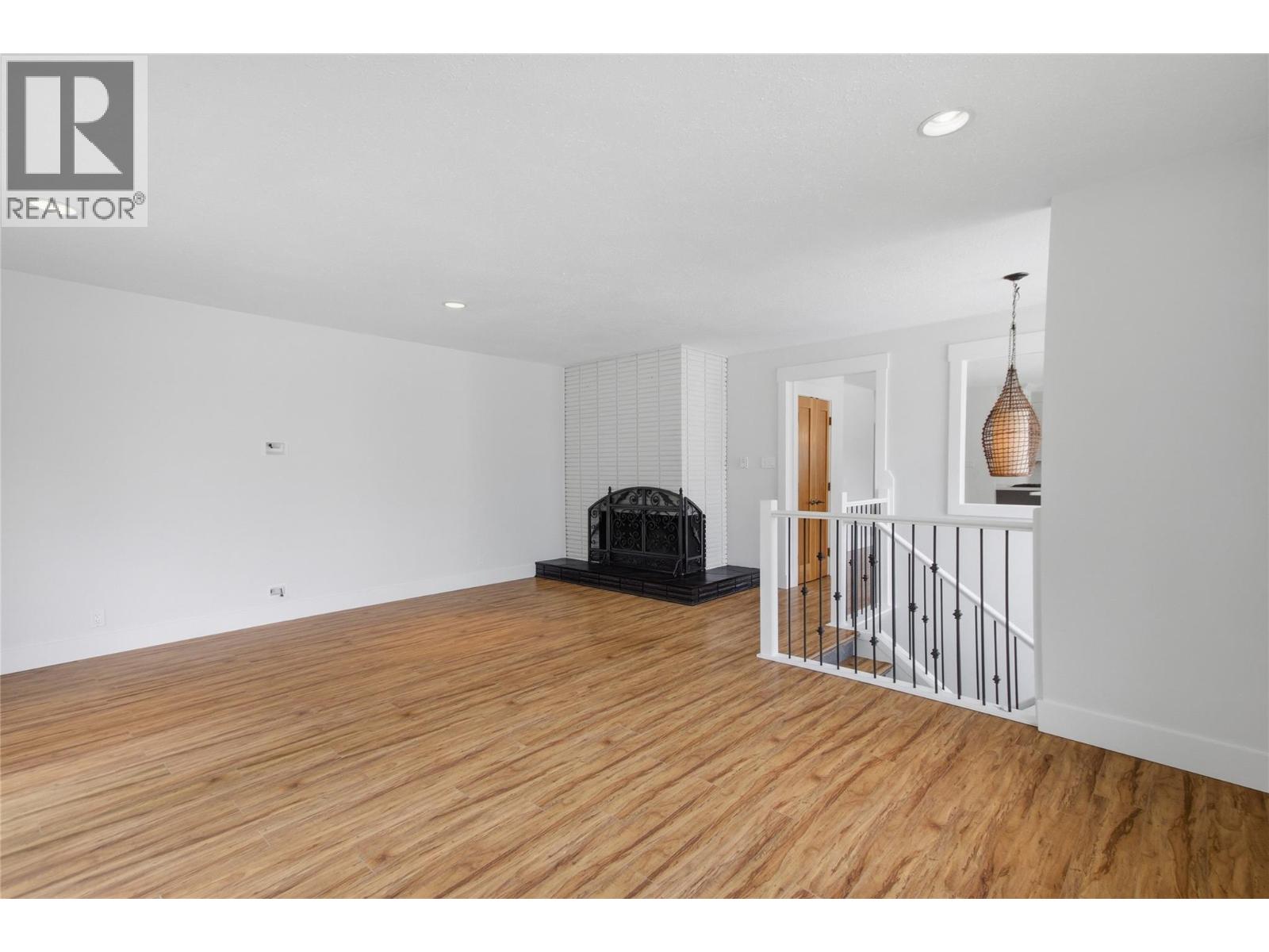 298 JUNIPER Avenue - 13