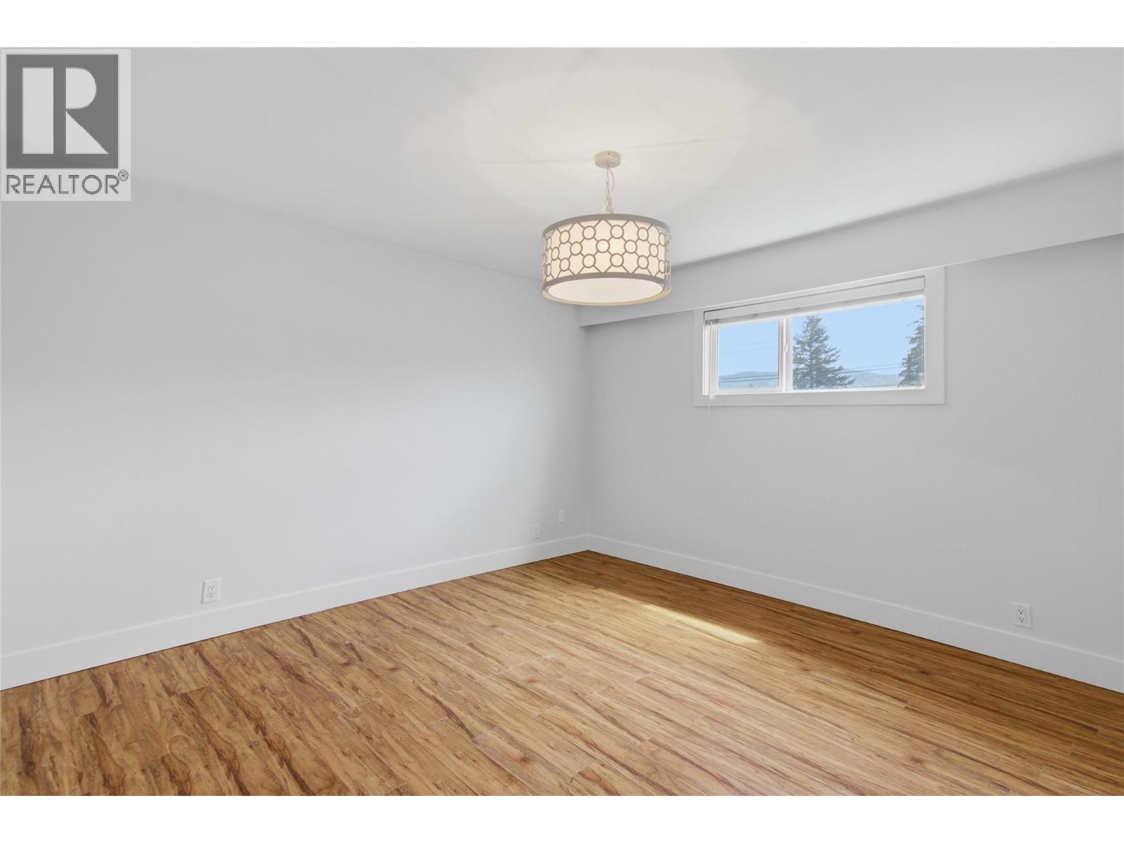 298 JUNIPER Avenue - 16