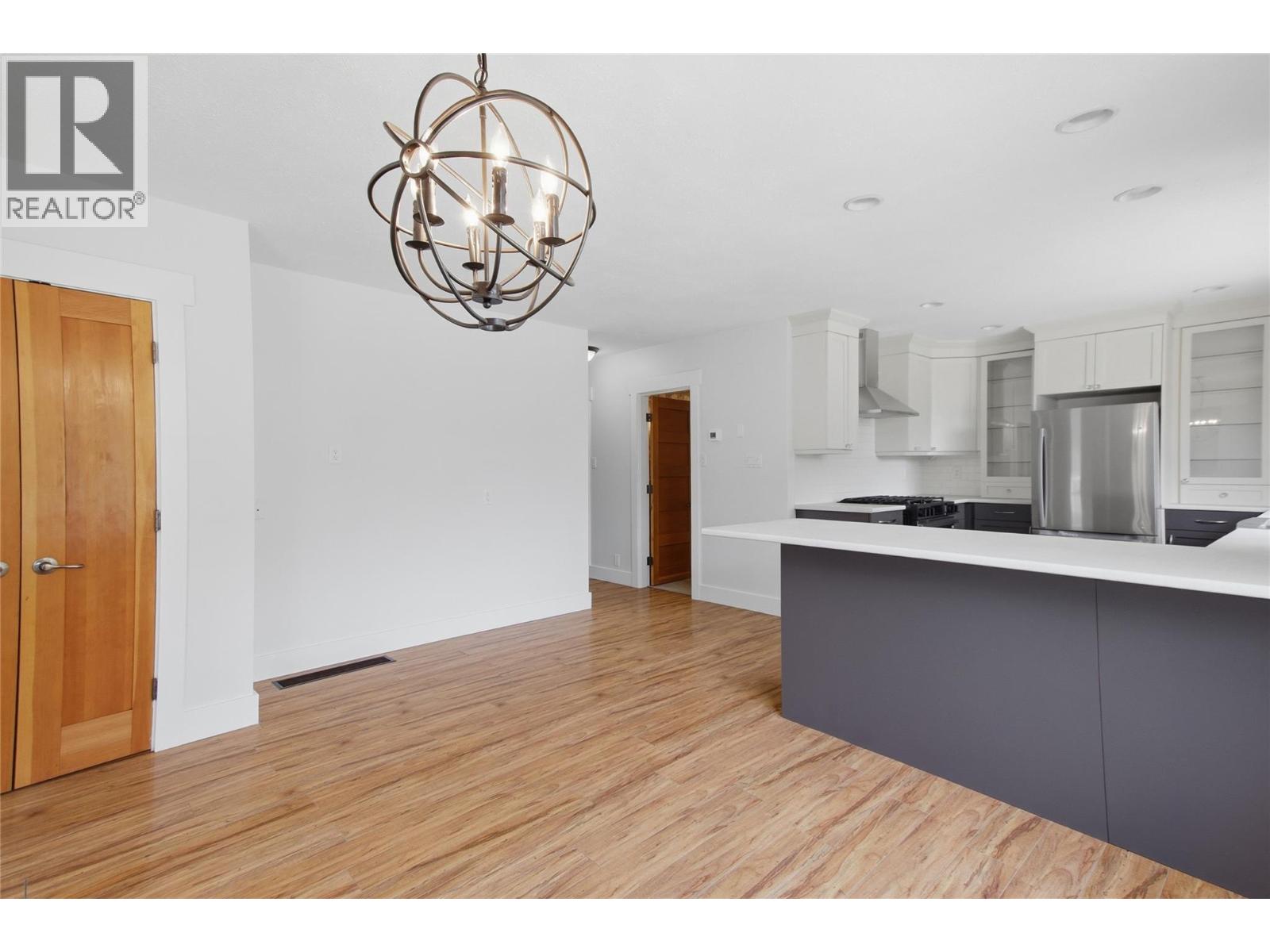 298 JUNIPER Avenue - 8