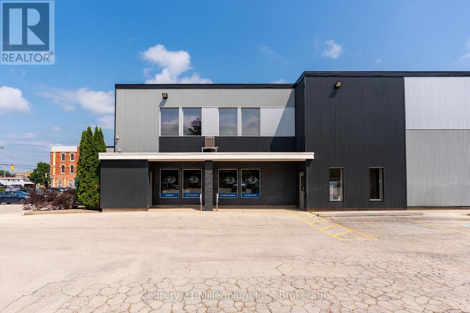 #Unit 201 345 8th Street East, Owen Sound, Ontario, N4K1L3, Owen Sound, Ontario — photo 4 of 5