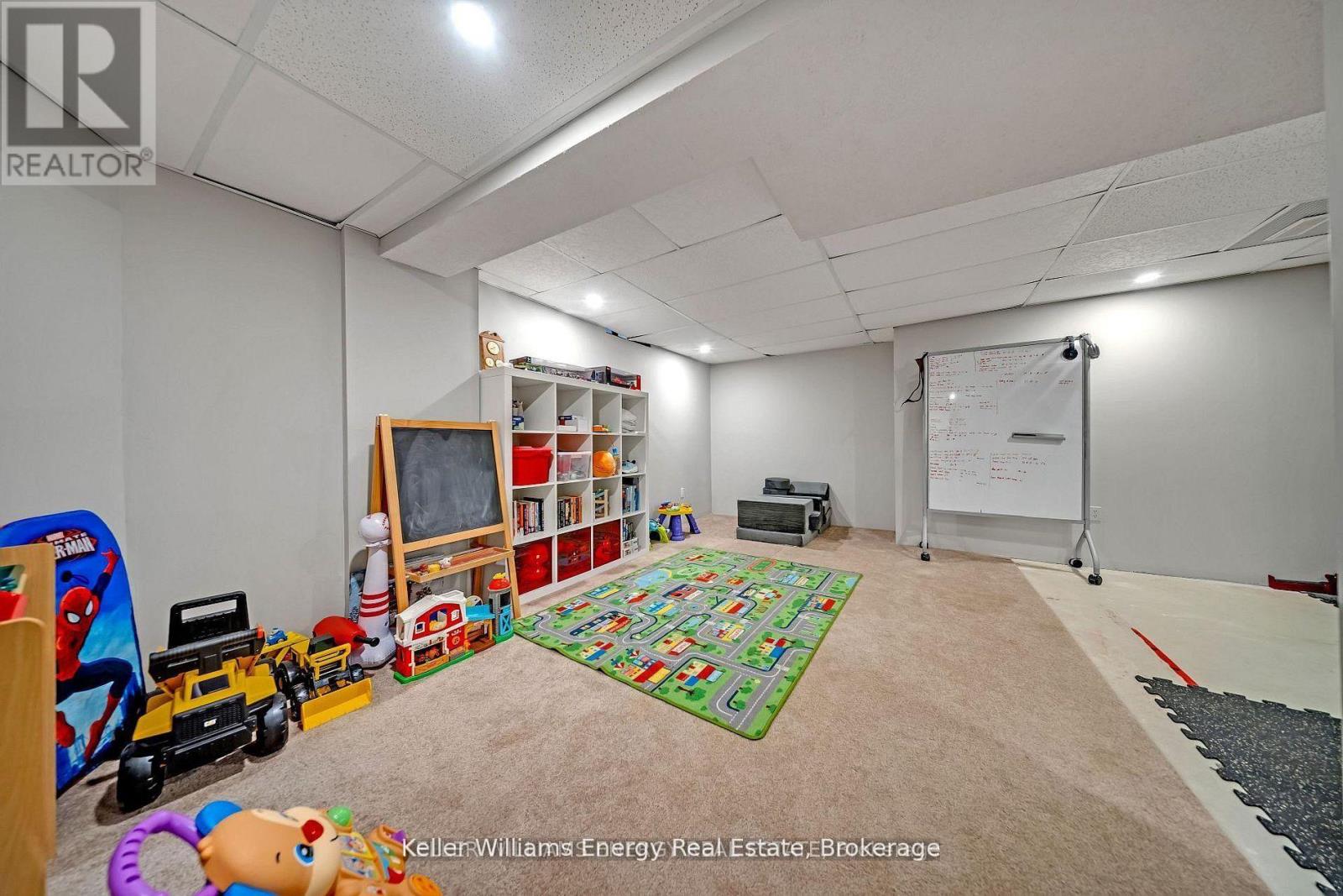 179 WILKINS CRESCENT - 42