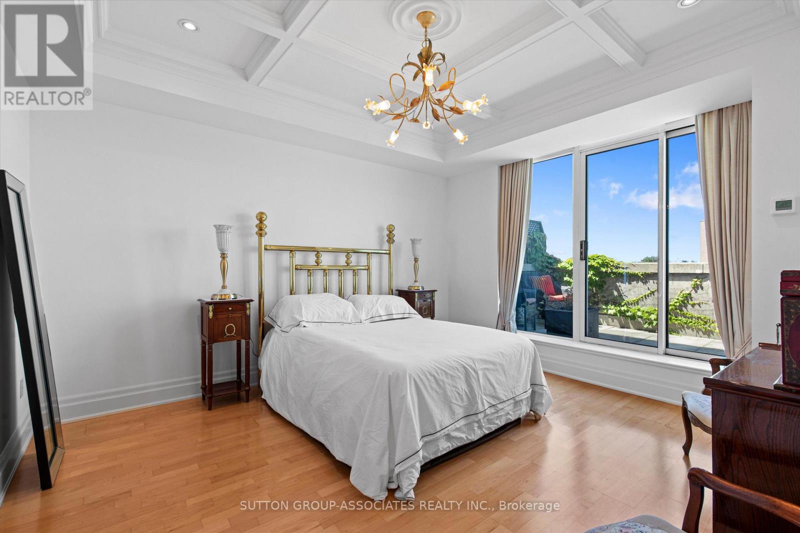 #PH6 18 WANLESS AVENUE - 14