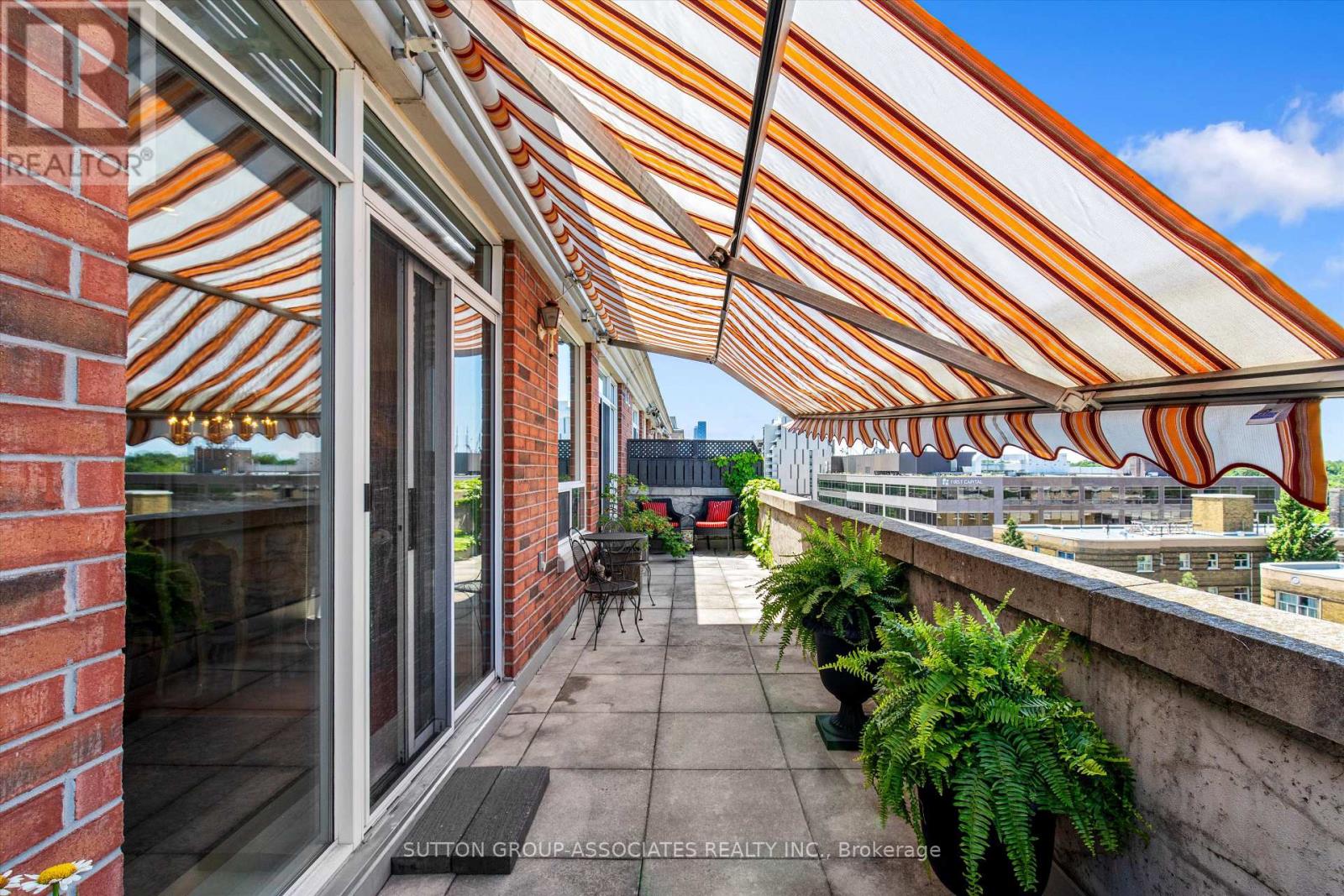 #PH6 18 WANLESS AVENUE - Image 24