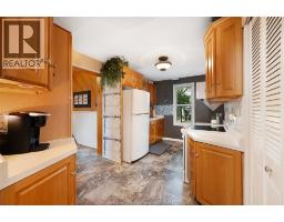 58 Laird Avenue, Essex, ON N8M1R8 Photo 10