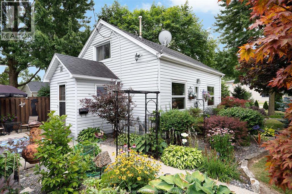 58 Laird AVENUE - 1
