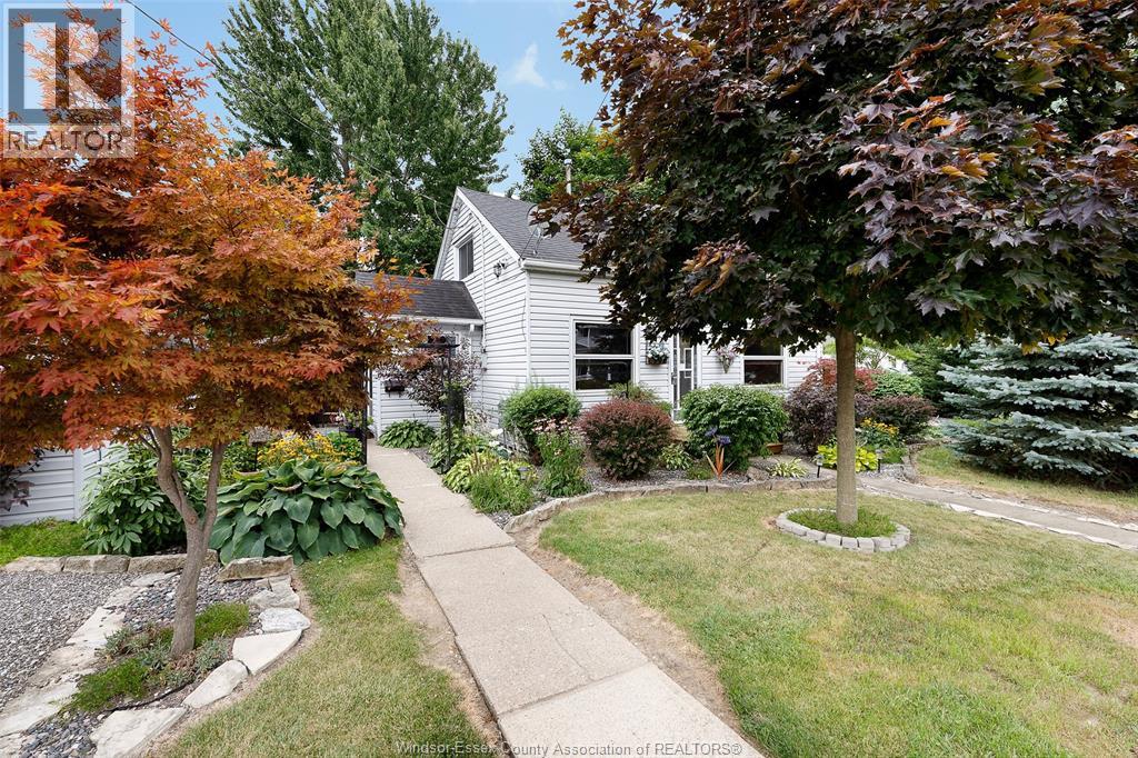 58 Laird AVENUE - 2