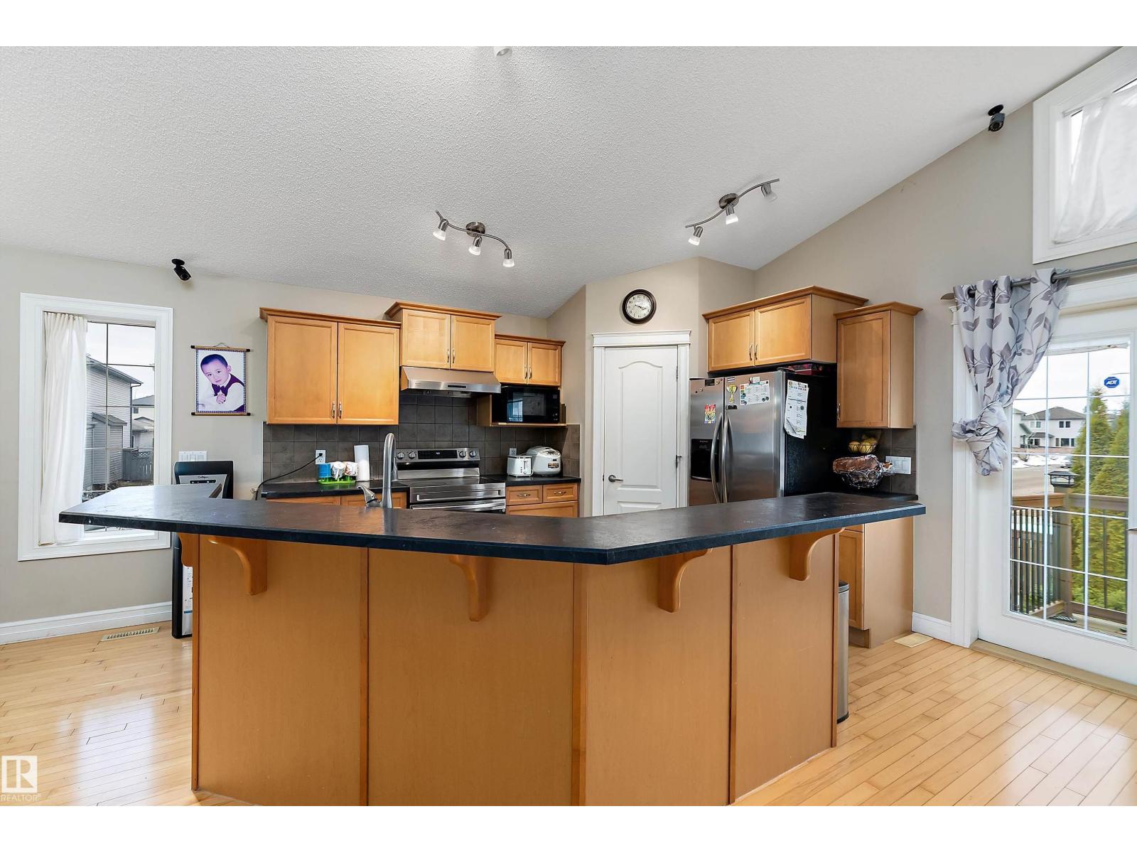 16748 118 ST NW - 18