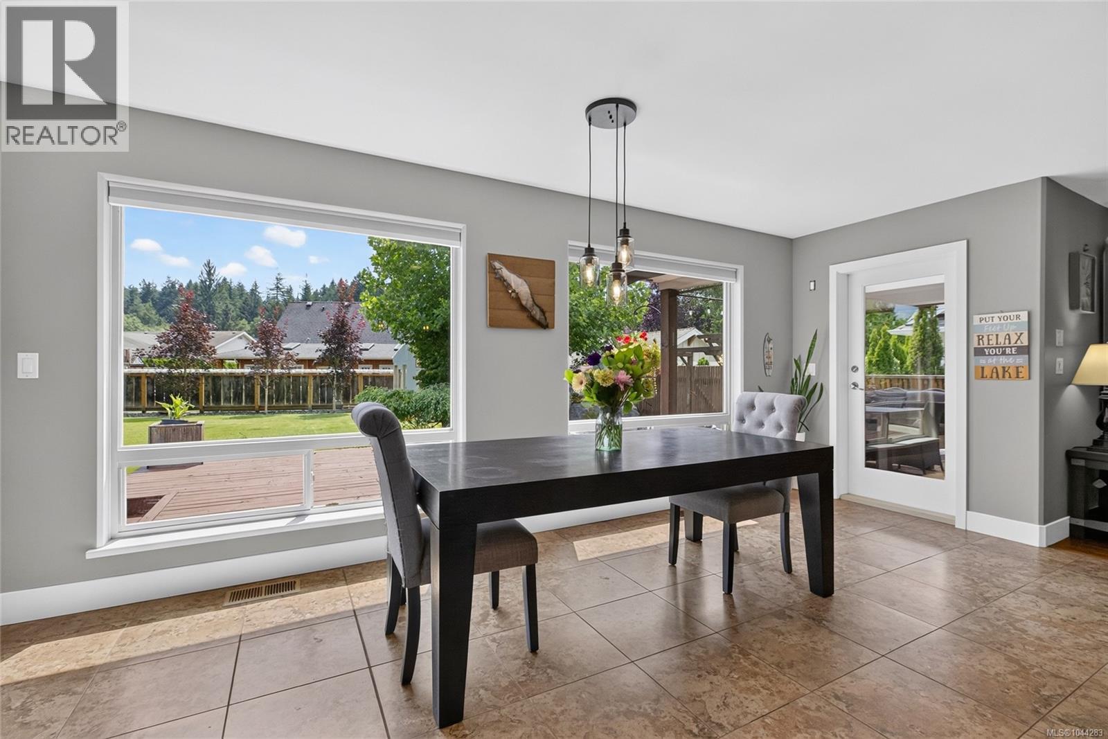 538 Edgewood Dr - 17