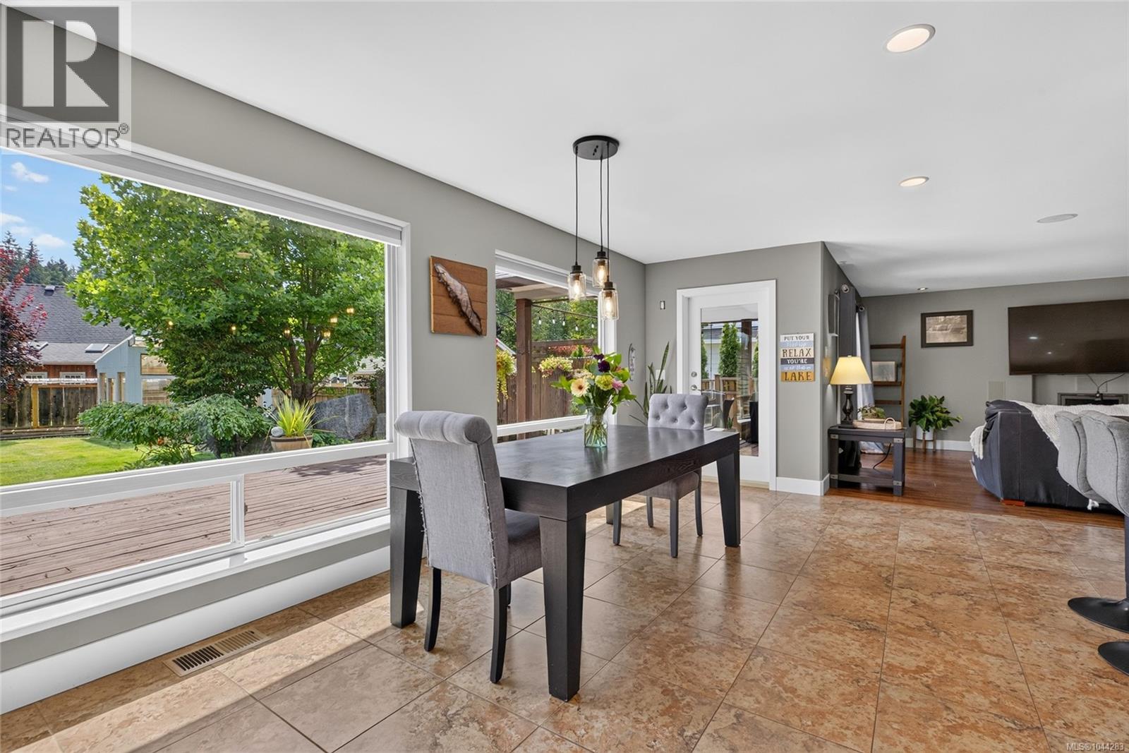538 Edgewood Dr - 18