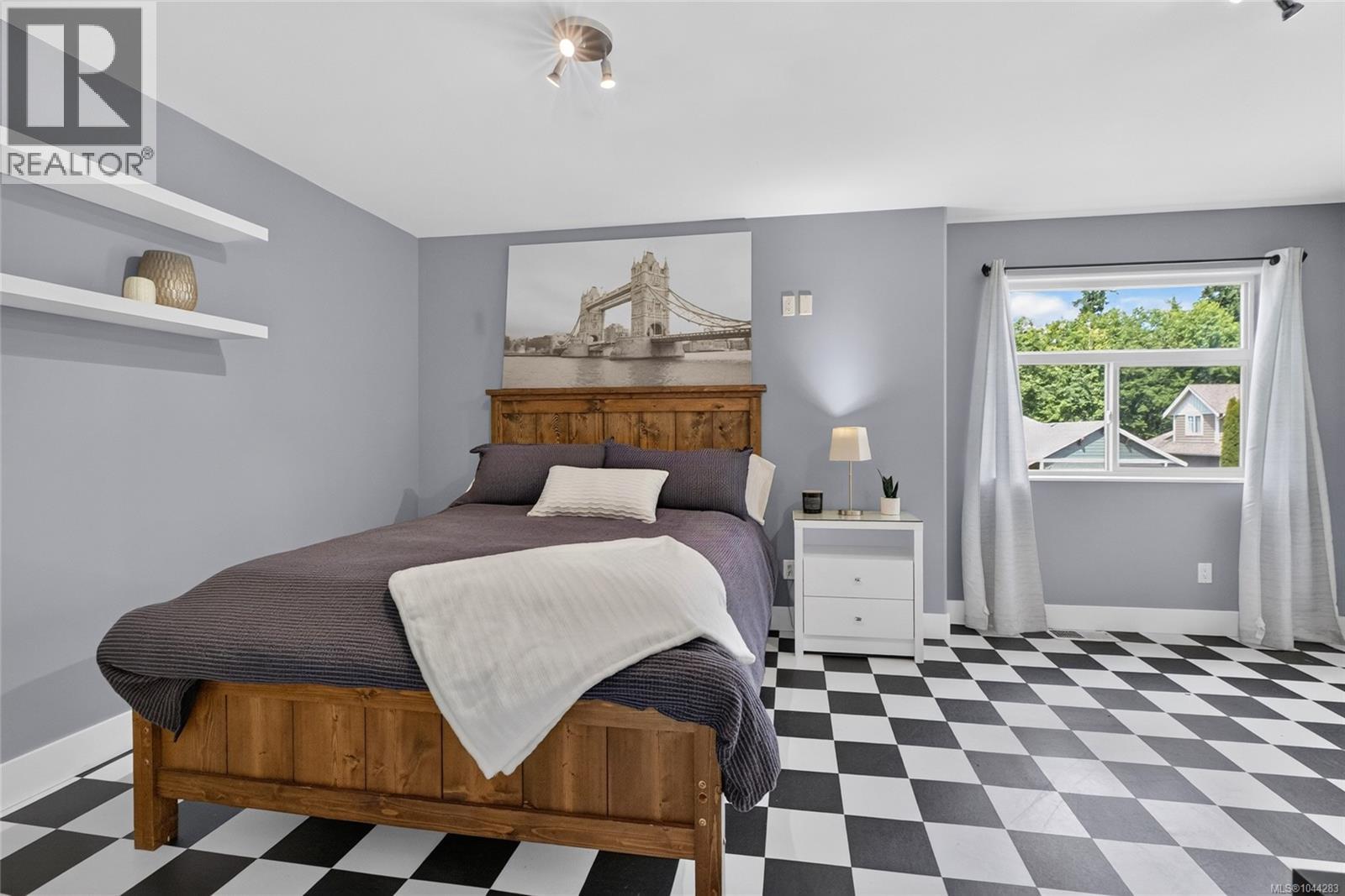 538 Edgewood Dr - 47