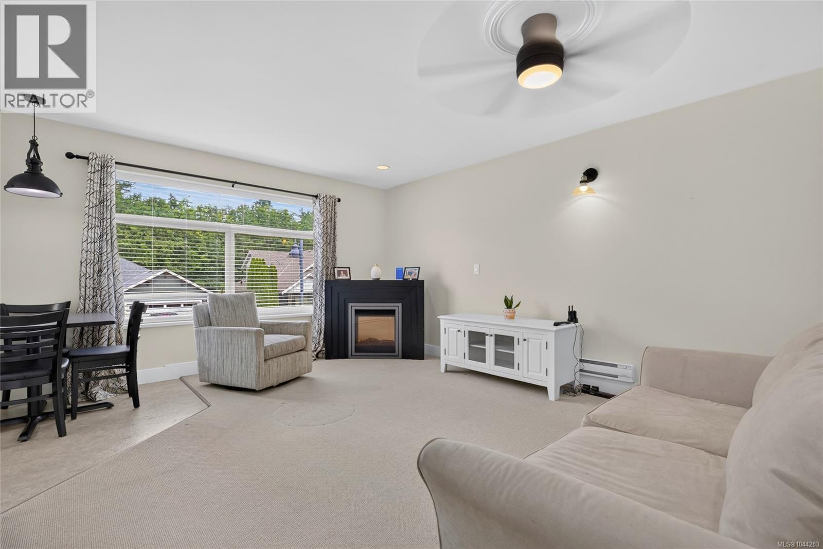 538 Edgewood Dr - 52