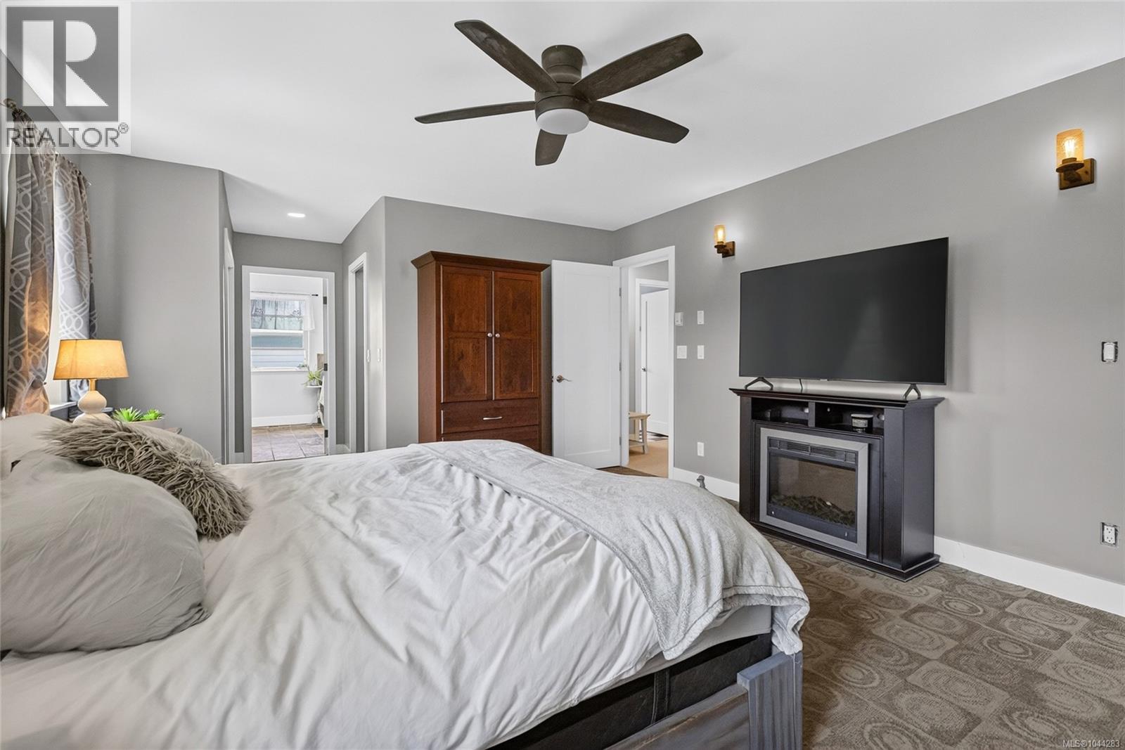 538 Edgewood Dr - 34