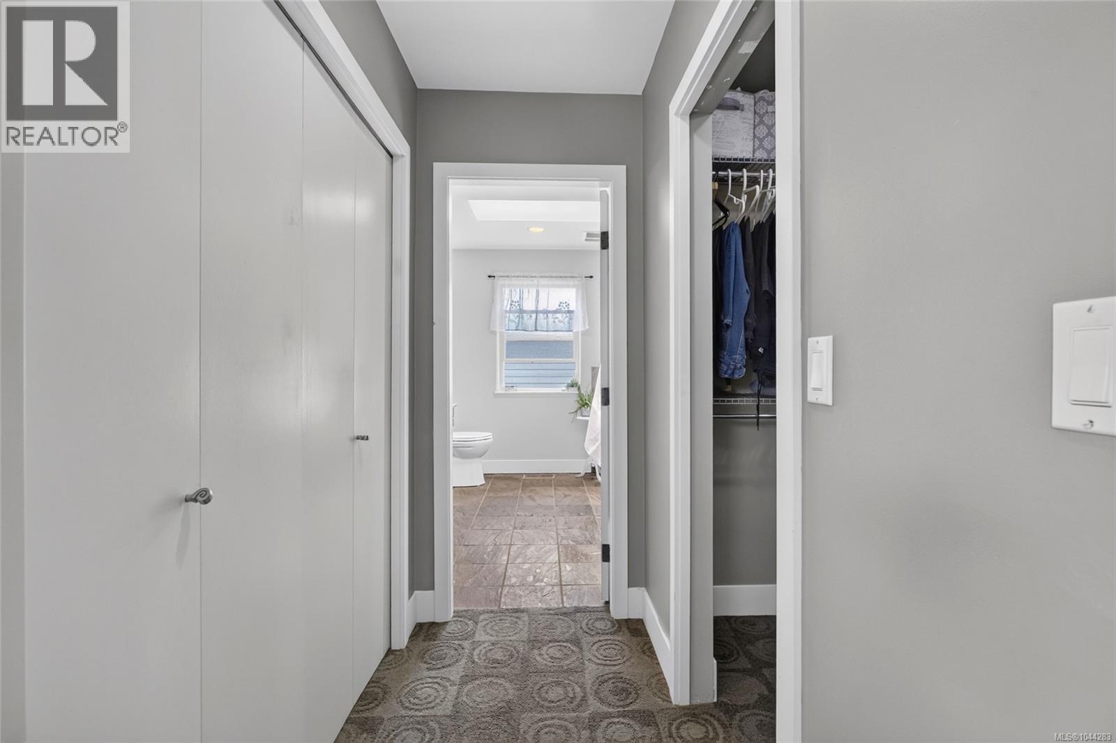 538 Edgewood Dr - 35
