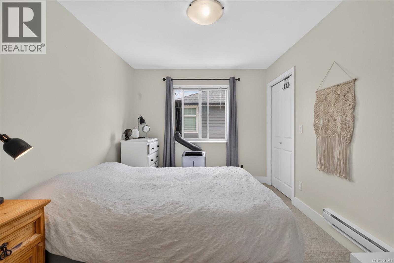 538 Edgewood Dr - 60