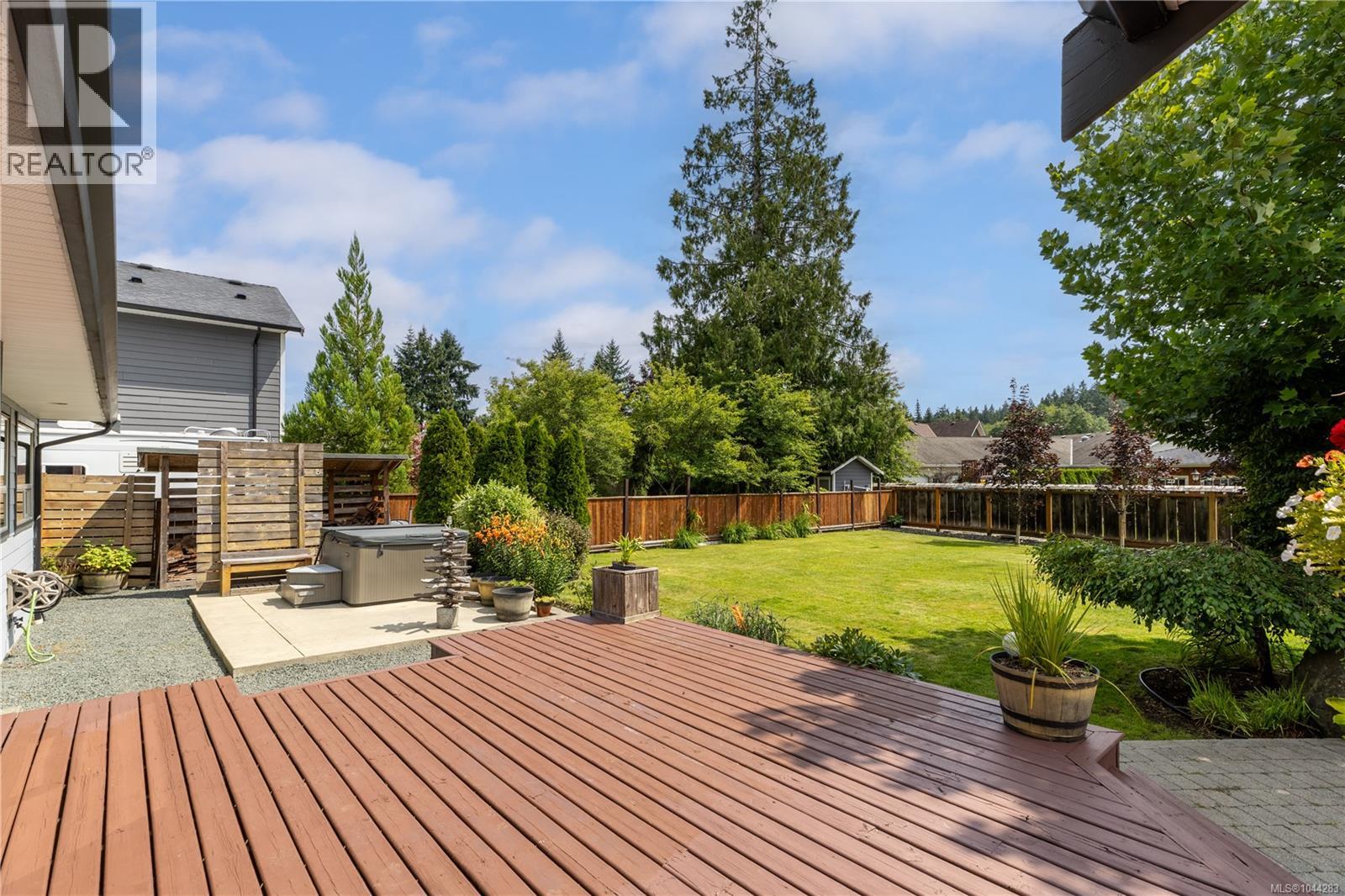 538 Edgewood Dr - 73