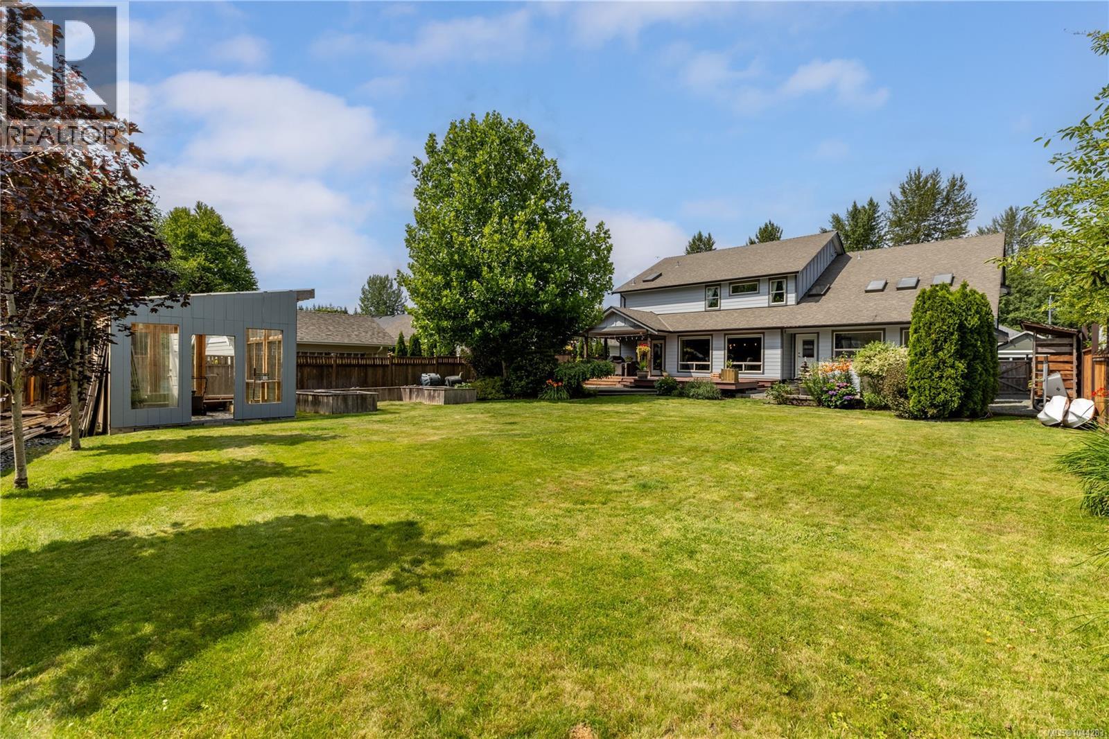 538 Edgewood Dr - 78