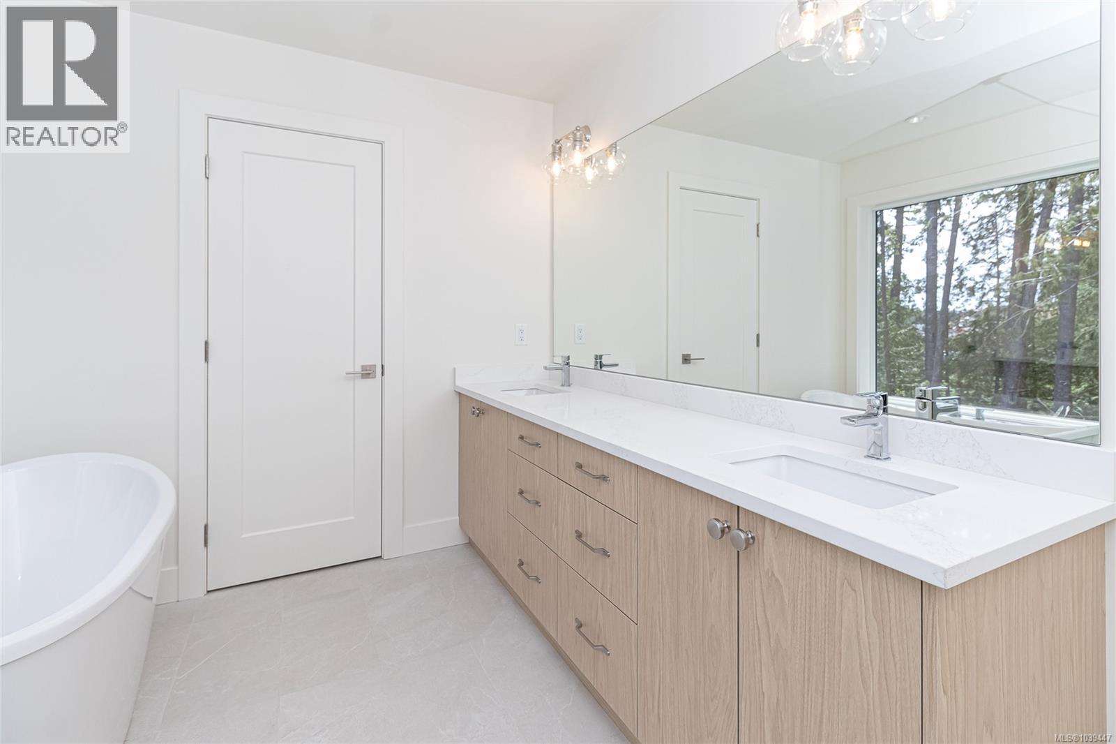 2172 Bellflower Dr - Image 16