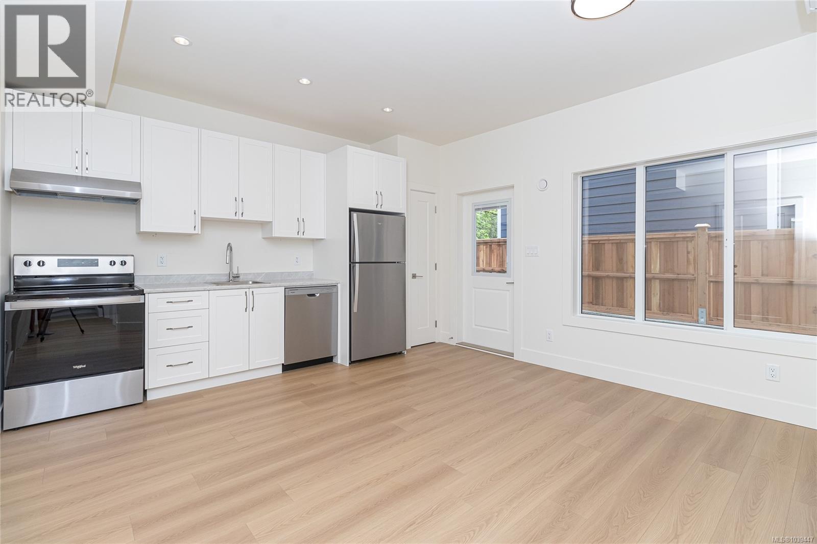2172 Bellflower Dr - 31