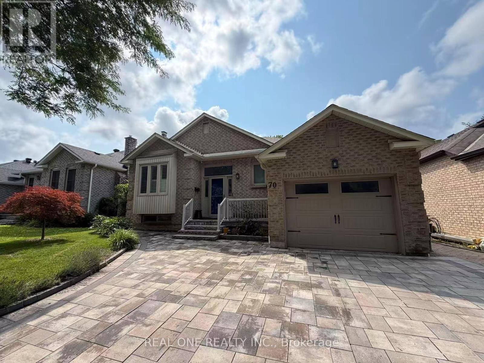 70 CLOSS SQUARE, Aurora (Aurora Village)