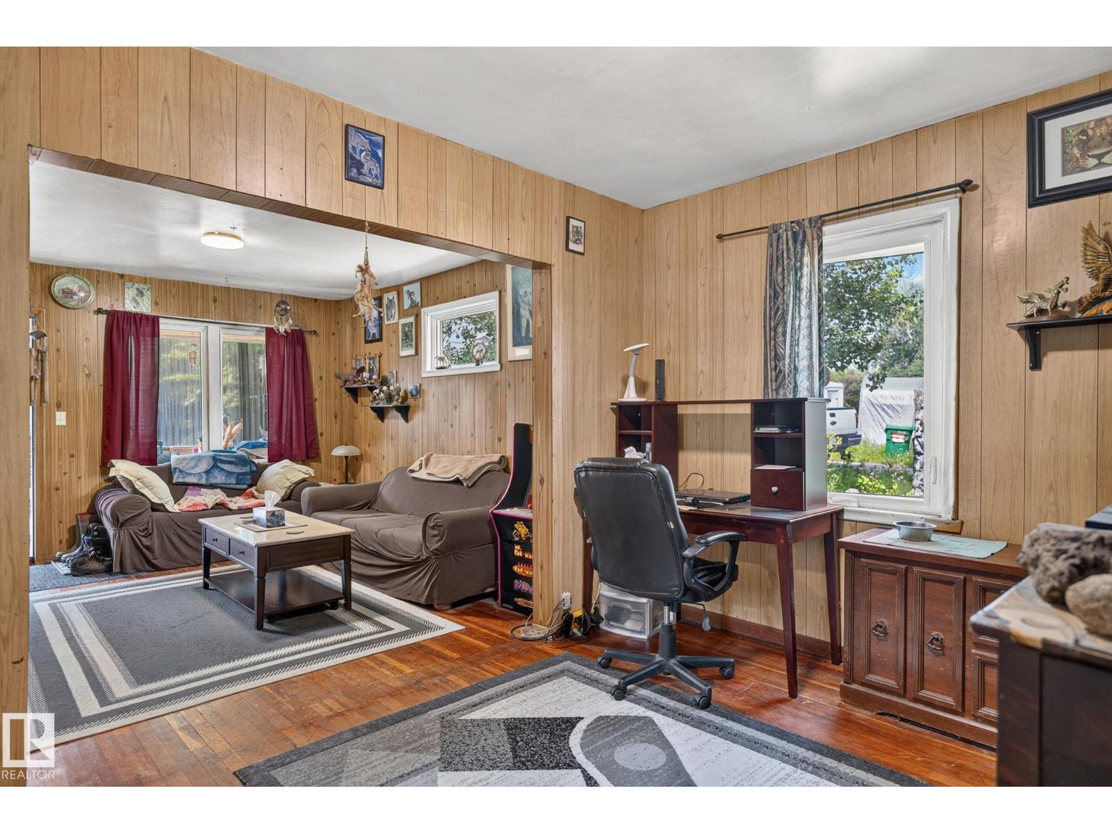 4711 50 ST - Image 9