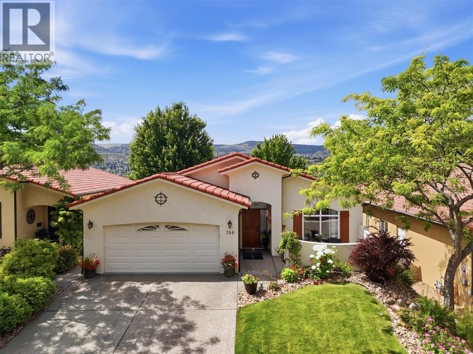 788 Rosewood Crescent - 1