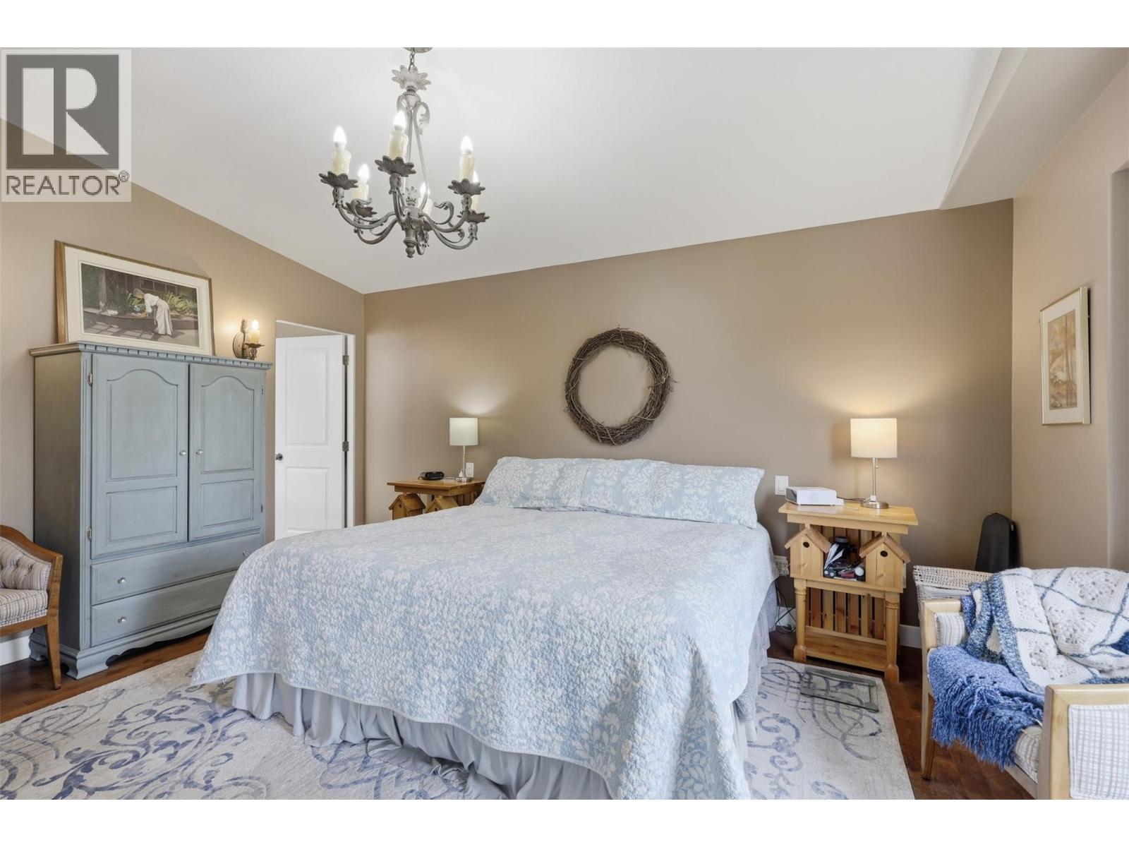 788 Rosewood Crescent - 18