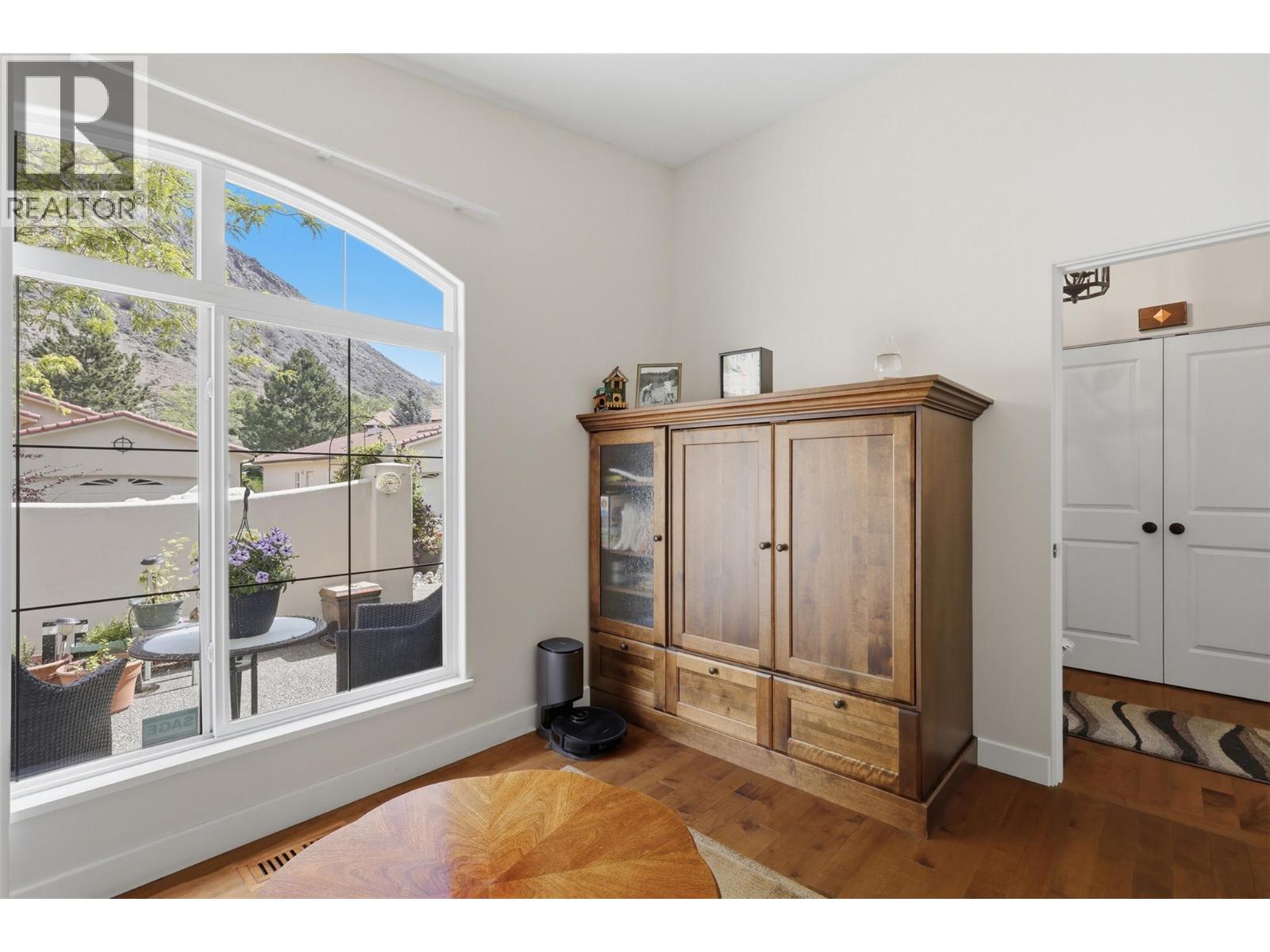 788 Rosewood Crescent - 23
