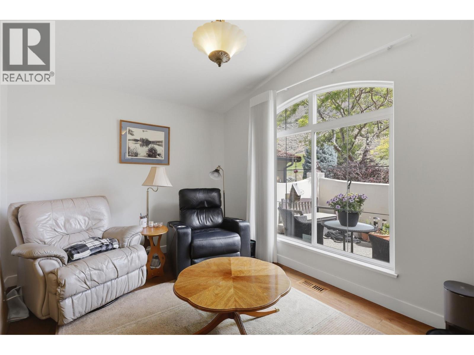 788 Rosewood Crescent - 22