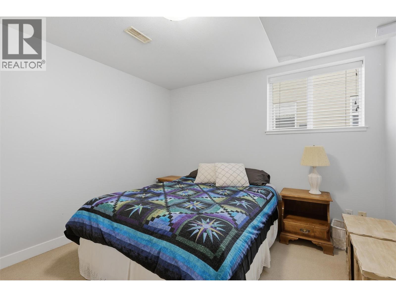 788 Rosewood Crescent - 30
