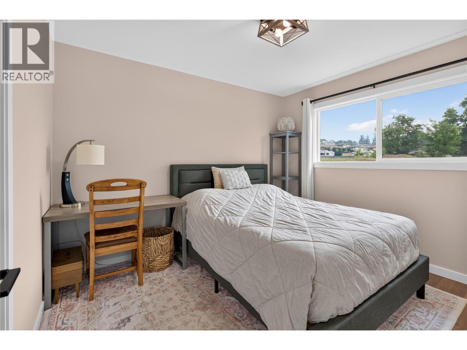 2108 41 Avenue - 27