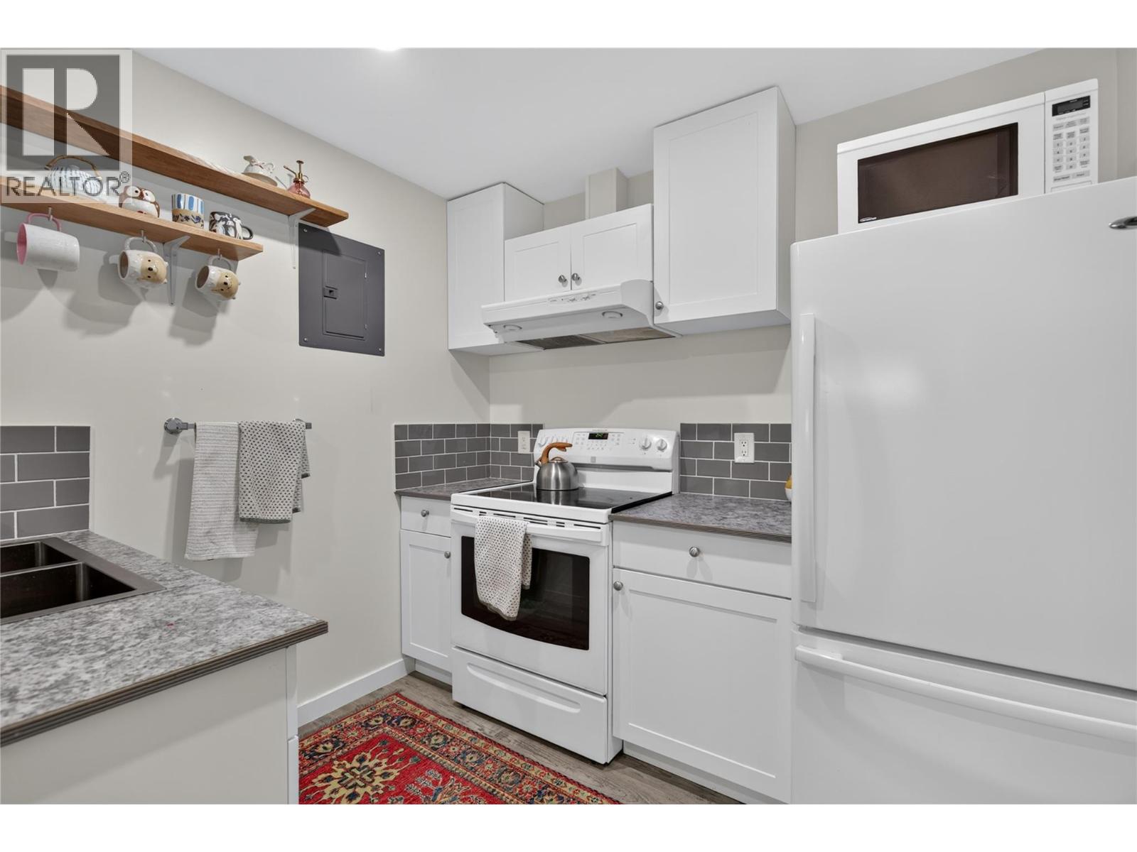 2108 41 Avenue - 44