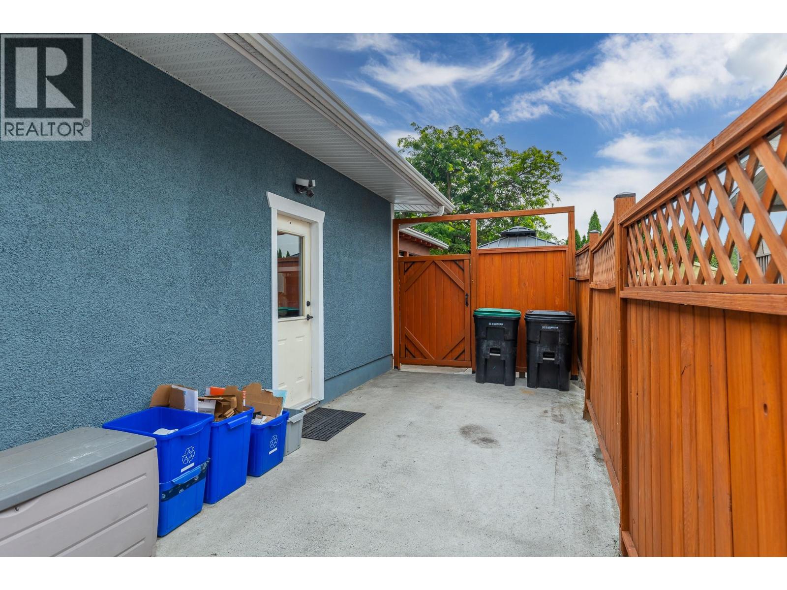 2108 41 Avenue - 59