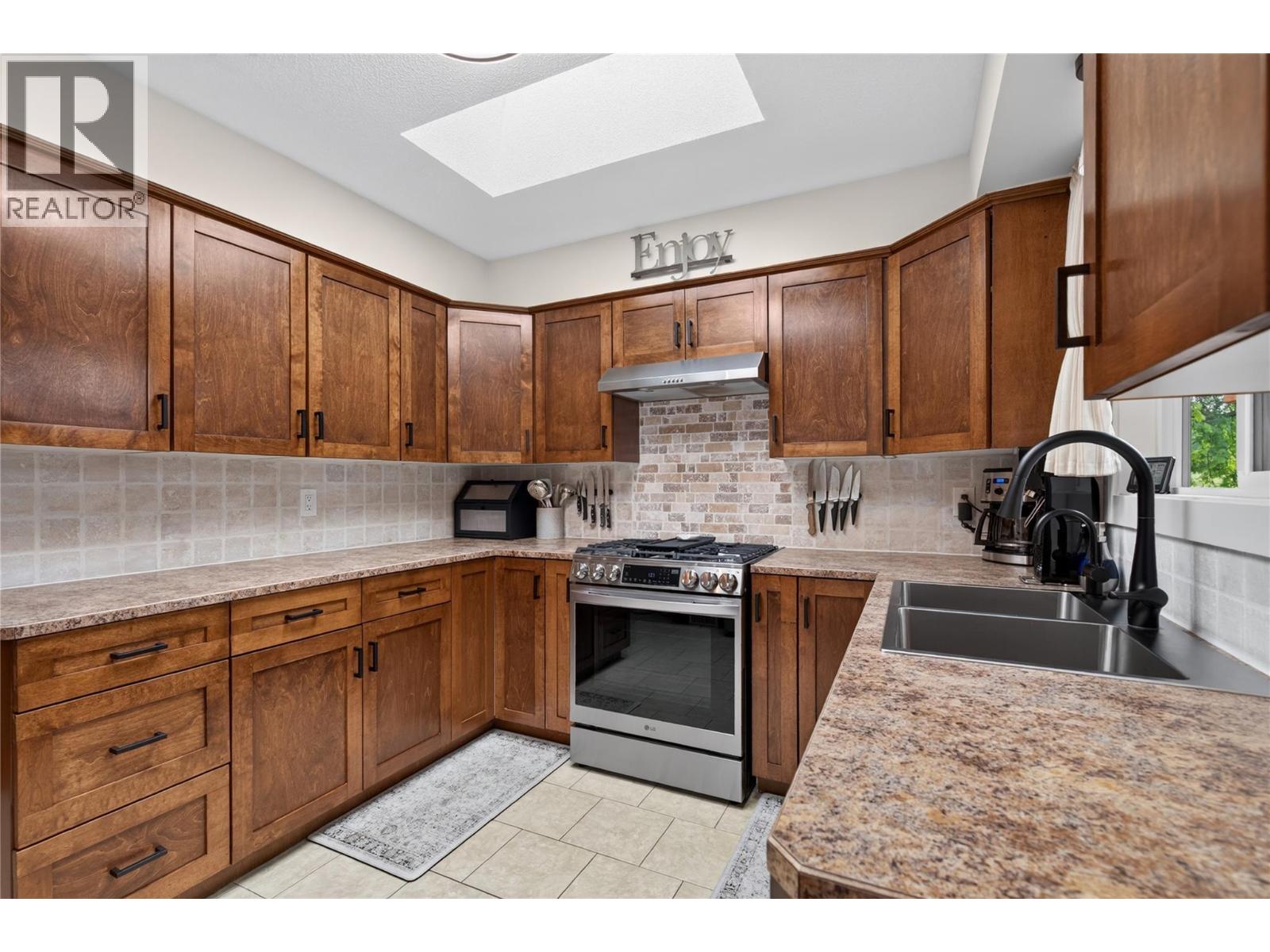2108 41 Avenue - 8