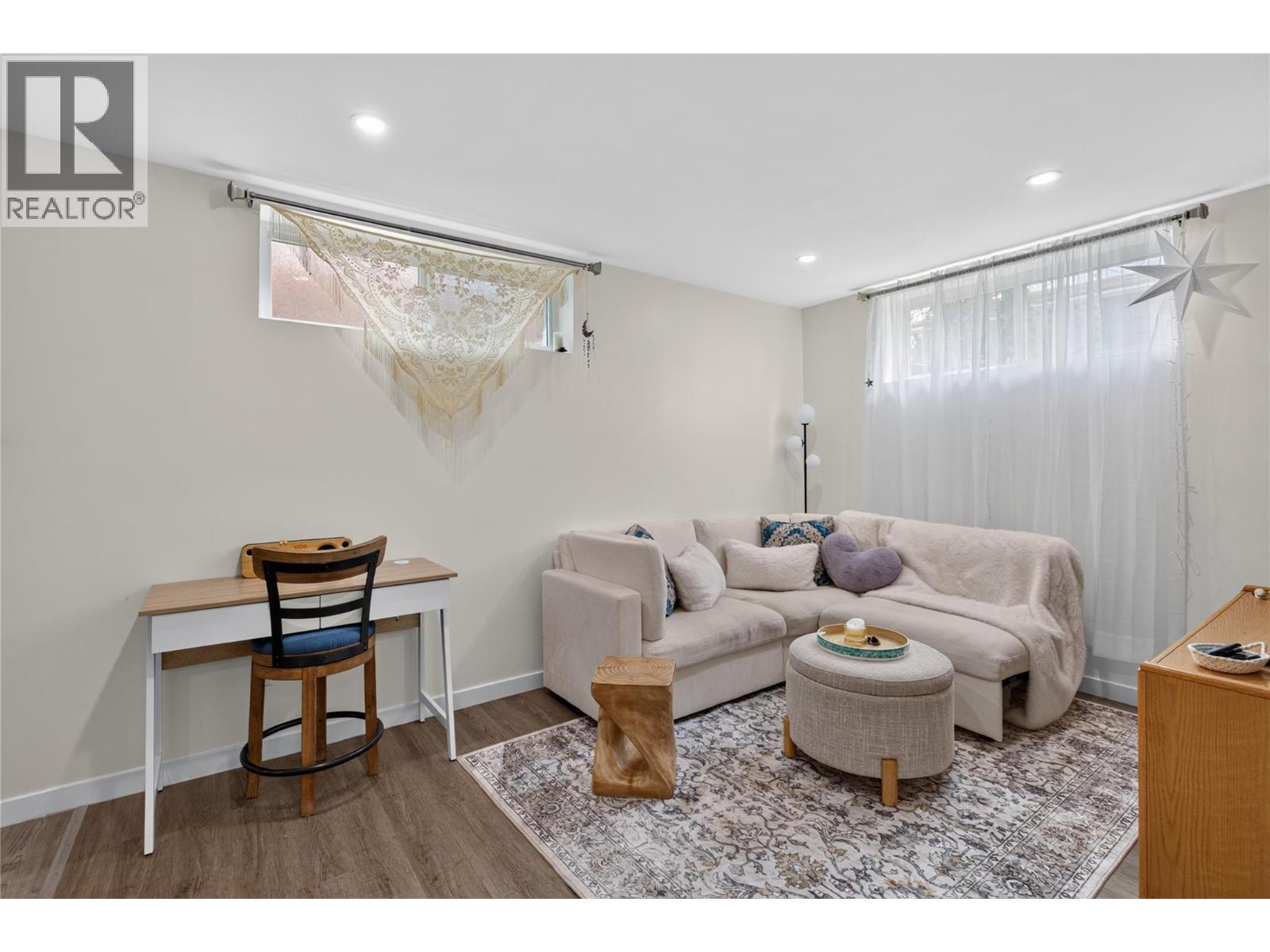 2108 41 Avenue - 47