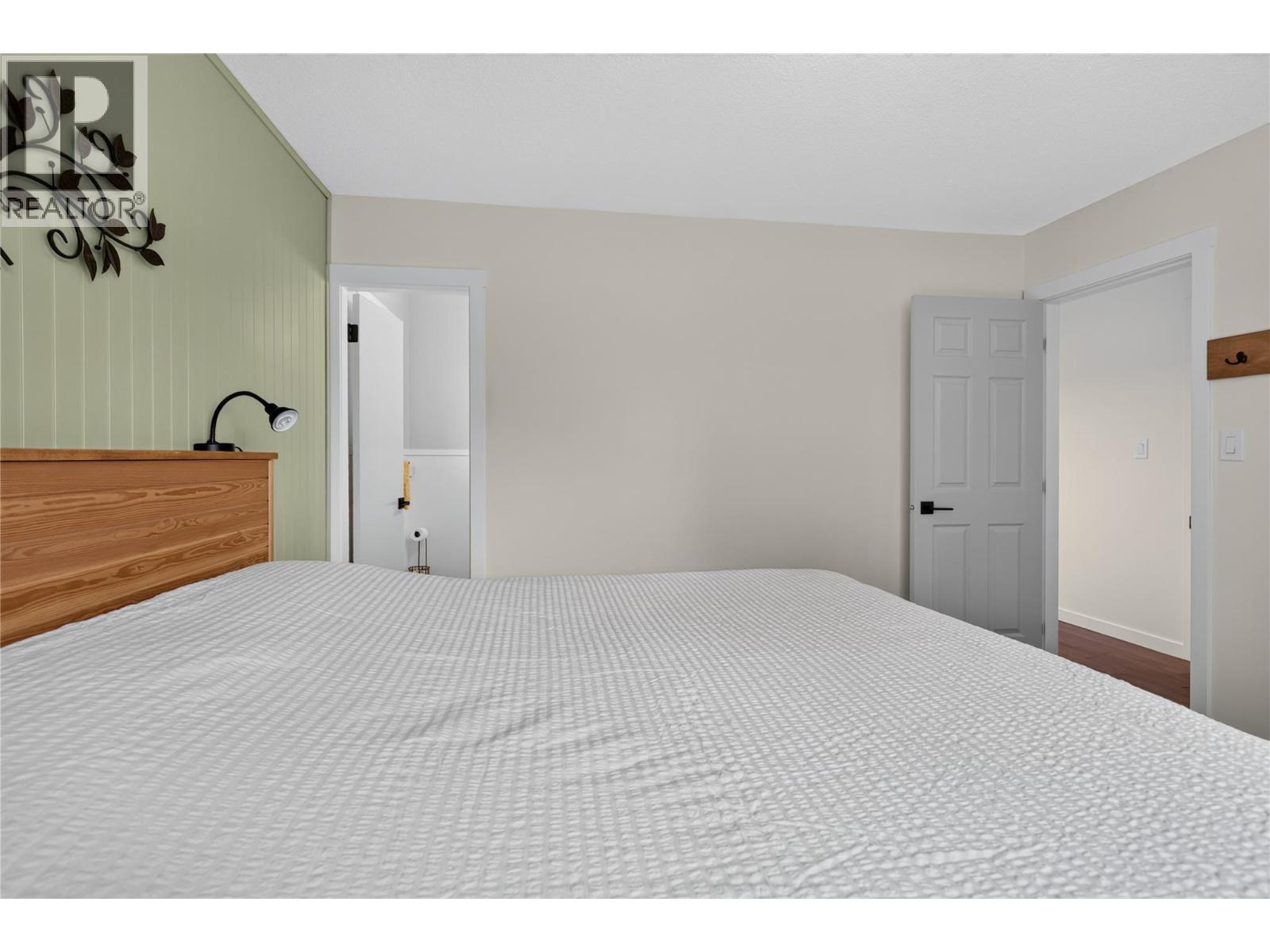 2108 41 Avenue - 33