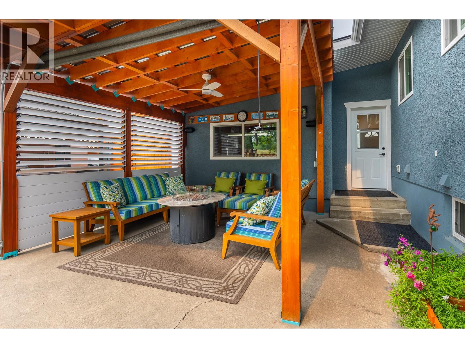 2108 41 Avenue - 63