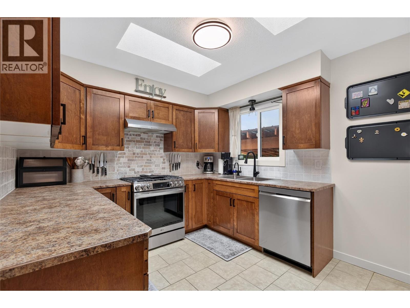 2108 41 Avenue - 9