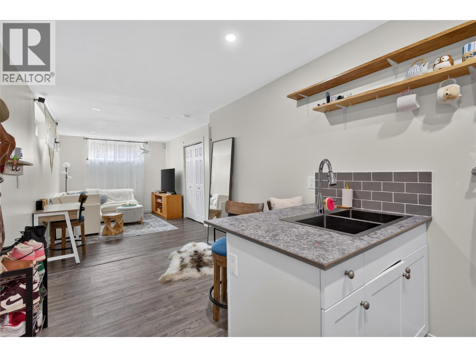 2108 41 Avenue - 45