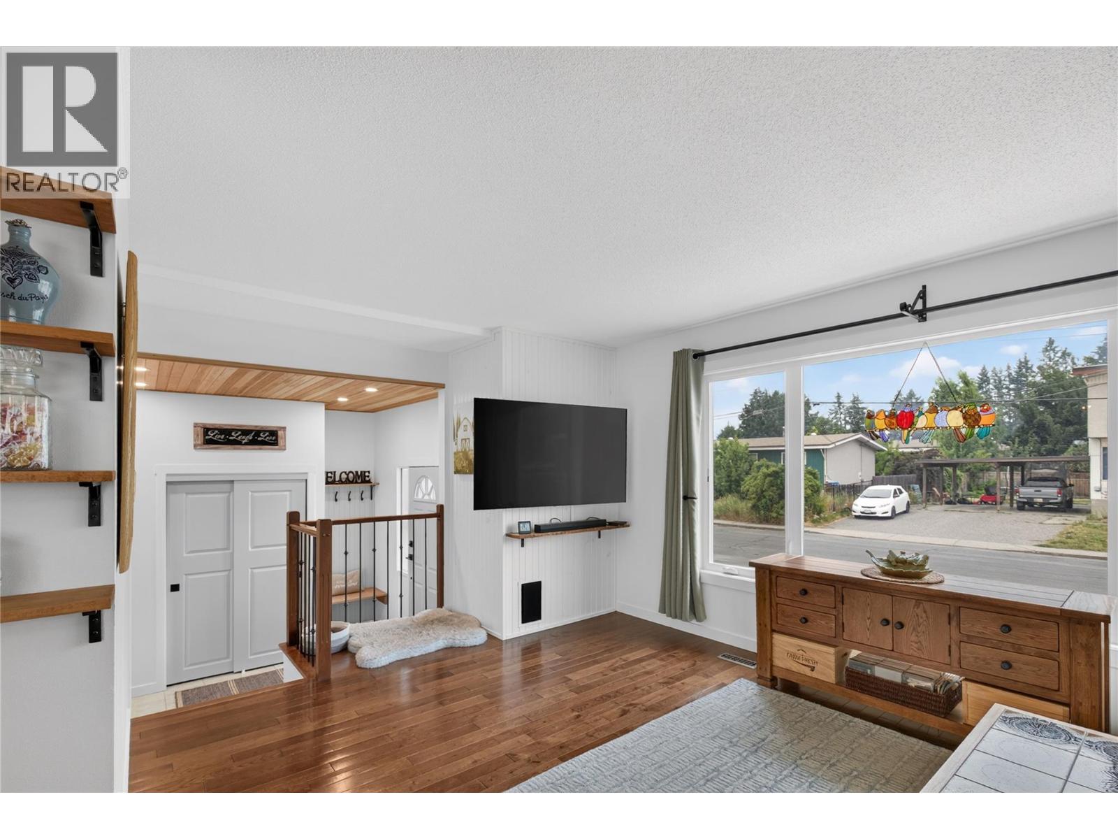 2108 41 Avenue - 21